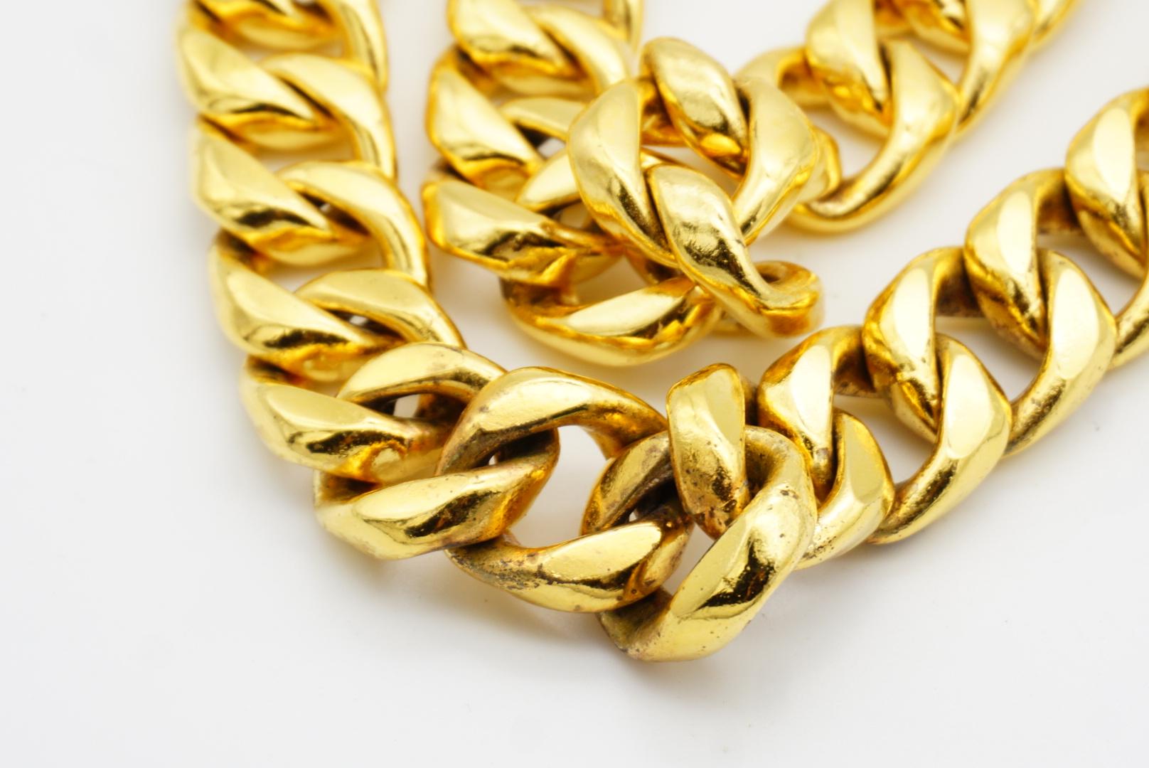 Chanel Vintage 1984 Medaillon CC Logo Schwarzes Leder Dreireihiger Halskette Gürtel mit Medaillon im Angebot 15