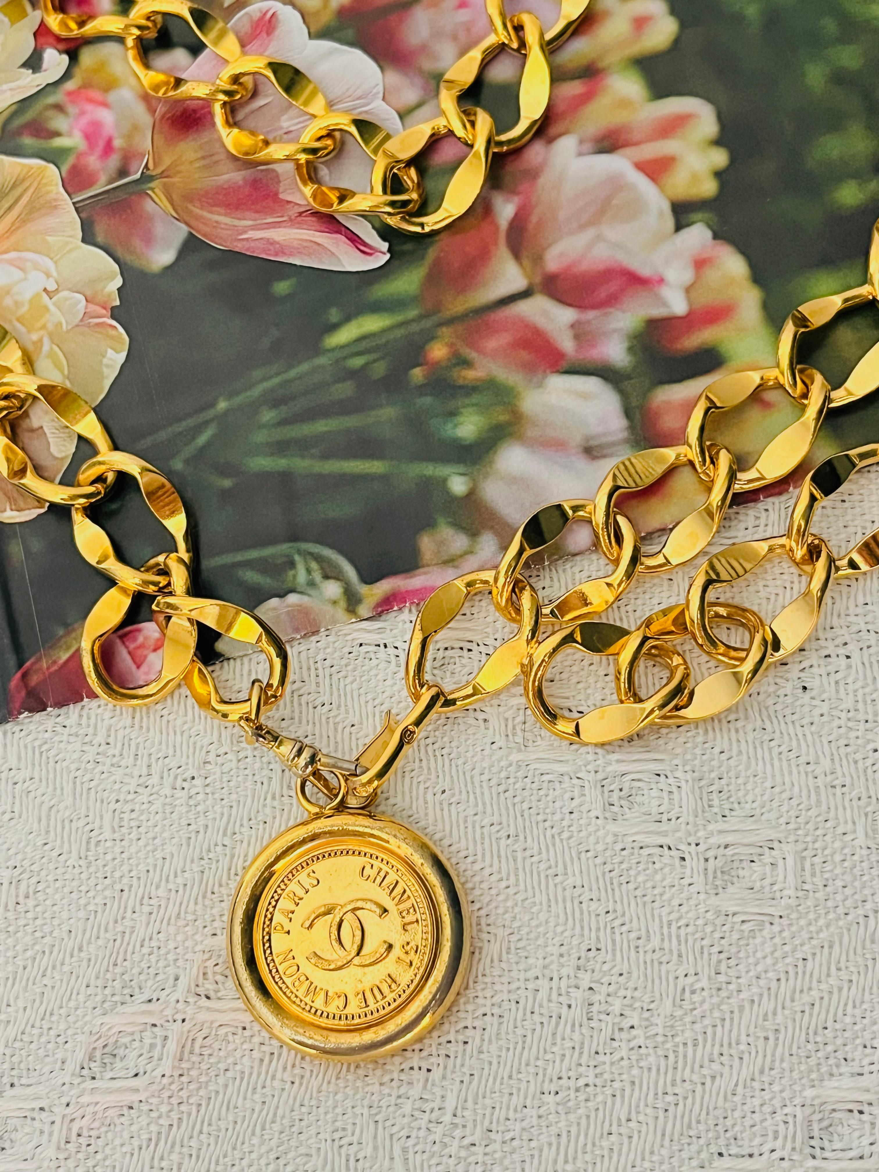 Chanel Vintage 1984 Medaillon CC Logo Kreis Charm Doppelstrang Halskette Gürtel im Zustand „Hervorragend“ im Angebot in Wokingham, England