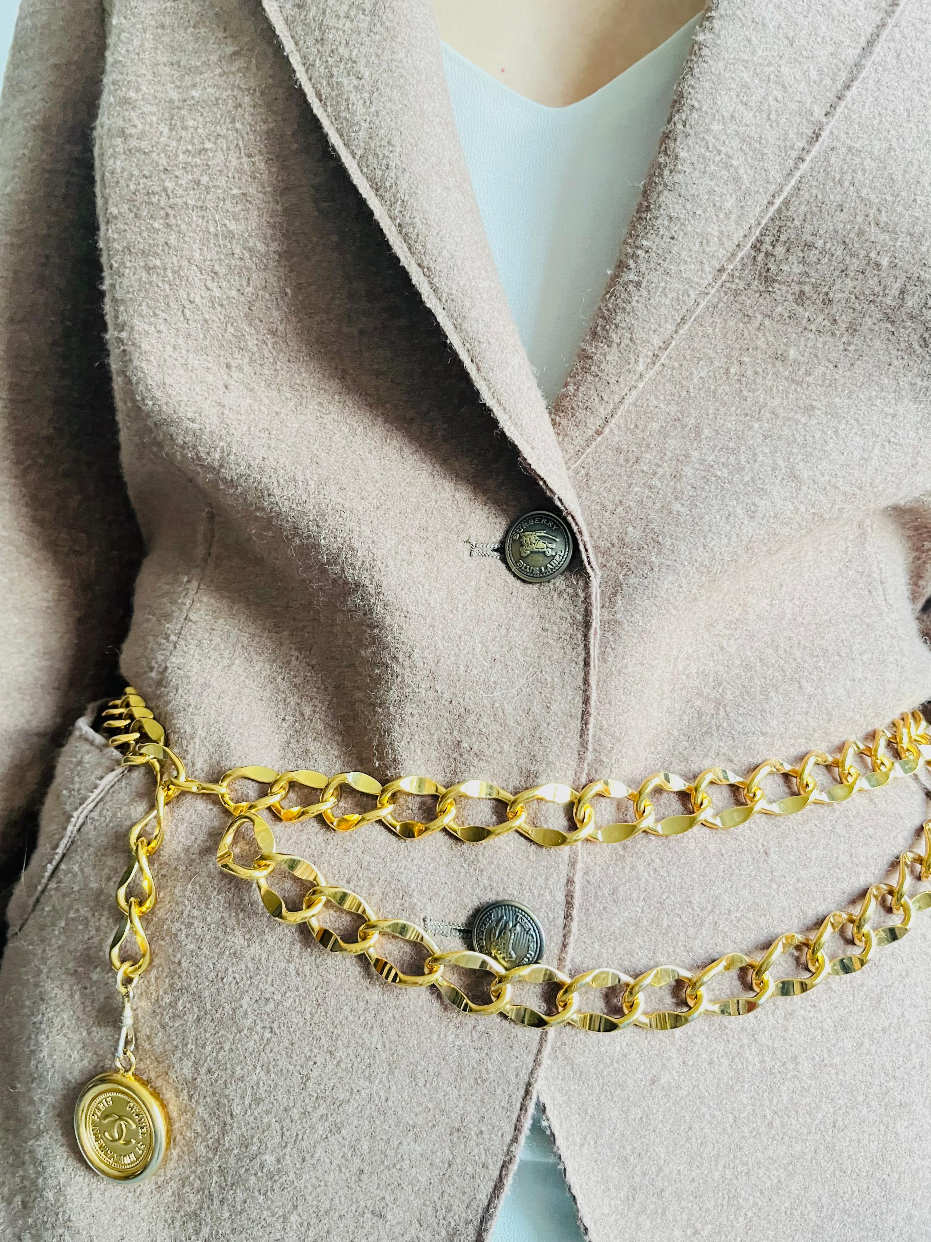 Chanel Vintage 1984 Medaillon CC Logo Kreis Charm Doppelstrang Halskette Gürtel im Angebot 3