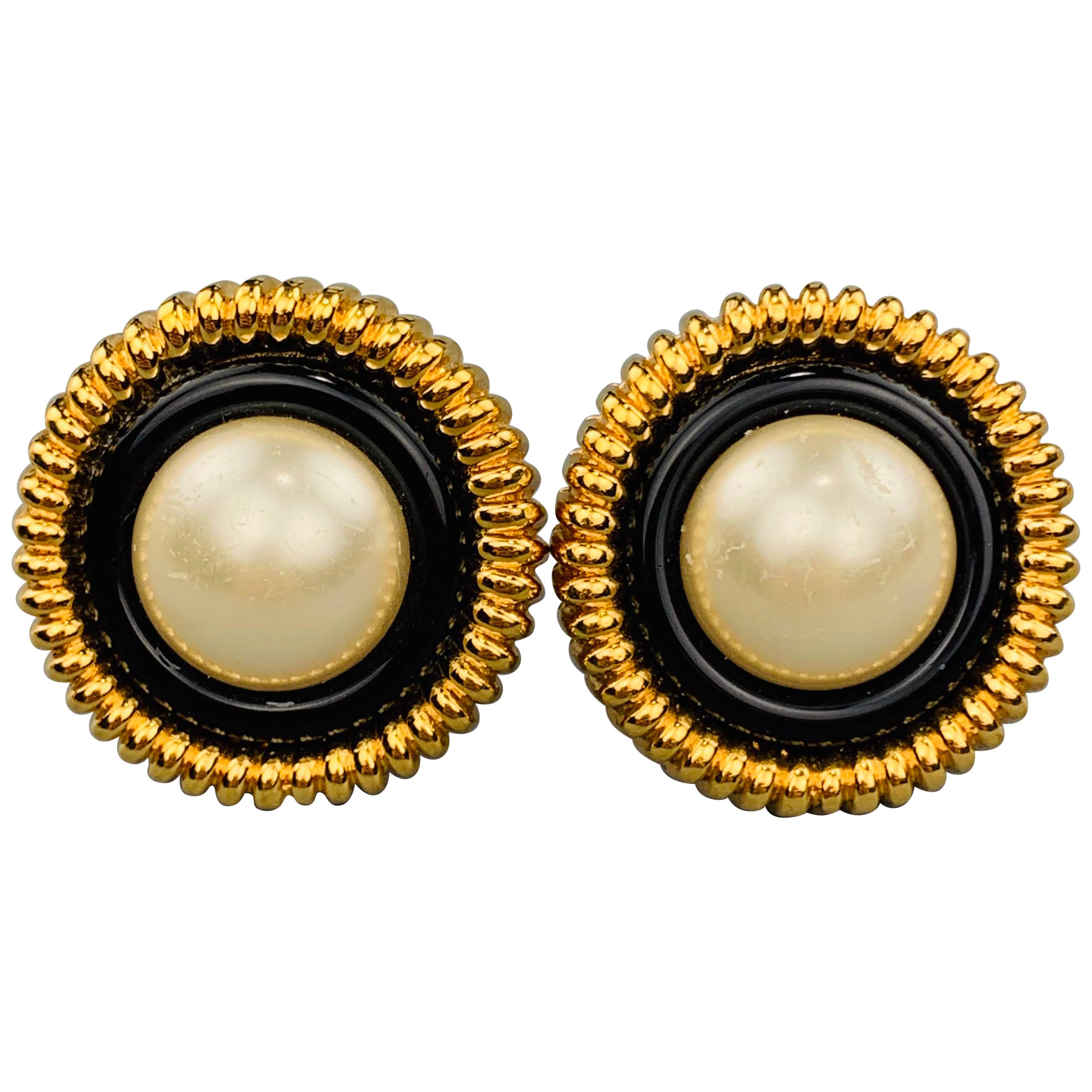 CHANEL VINTAGE 1986 Black & Gold Tone Faux Pearl Clip On Earrings