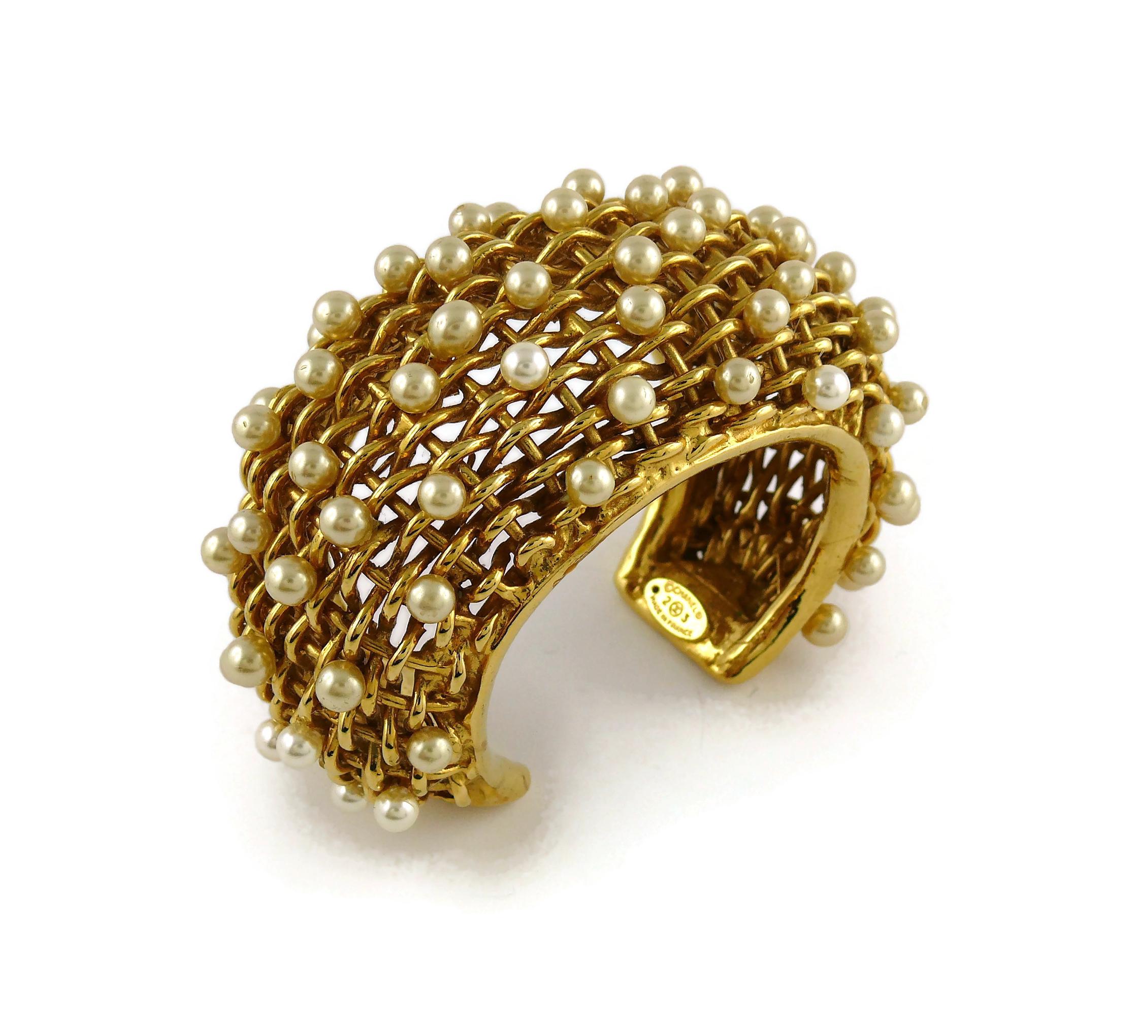 Chanel Vintage 1988 Gold Toned Braided Pearl Wide Cuff Bracelet In Good Condition For Sale In Nice, FR