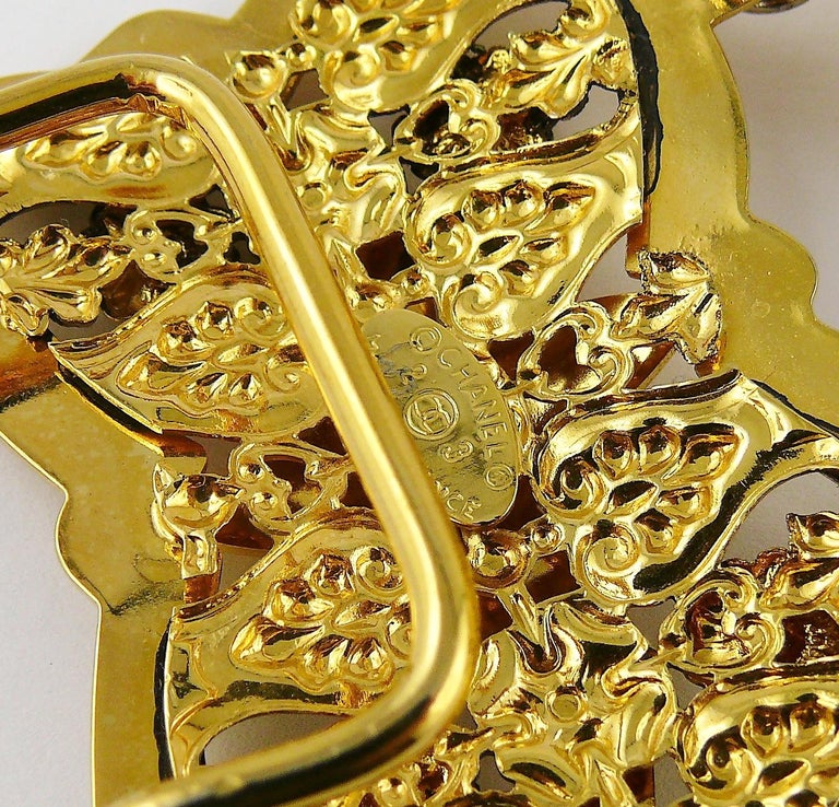 CHANEL RARE Vintage Gold Filigree Women\'s Belt Vintage CHANEL Black Leather Waist Belt With Gold Tone  main image 3