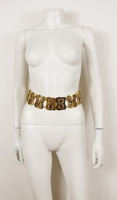 Chanel Vintage 1988 Gold Toned Filigree Camelia Belt