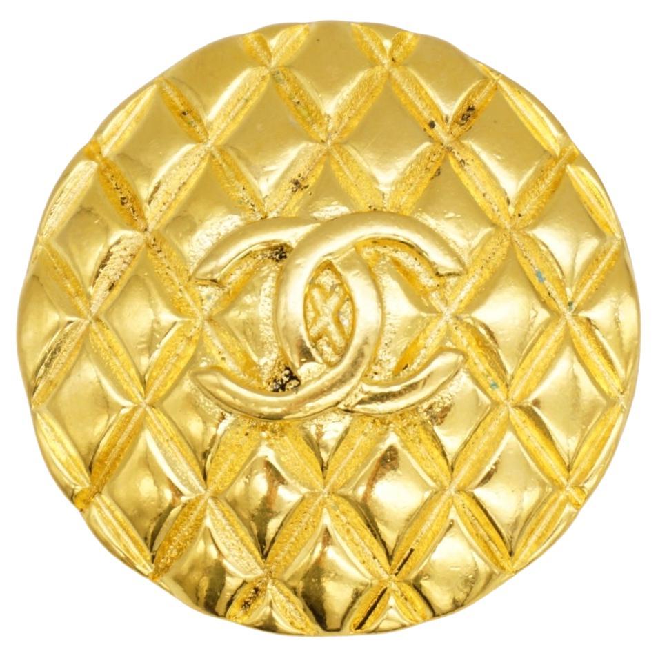Chanel Vintage 1988 Logo CC Coco Matelassé Quilted Medallion Round Gold Brooch