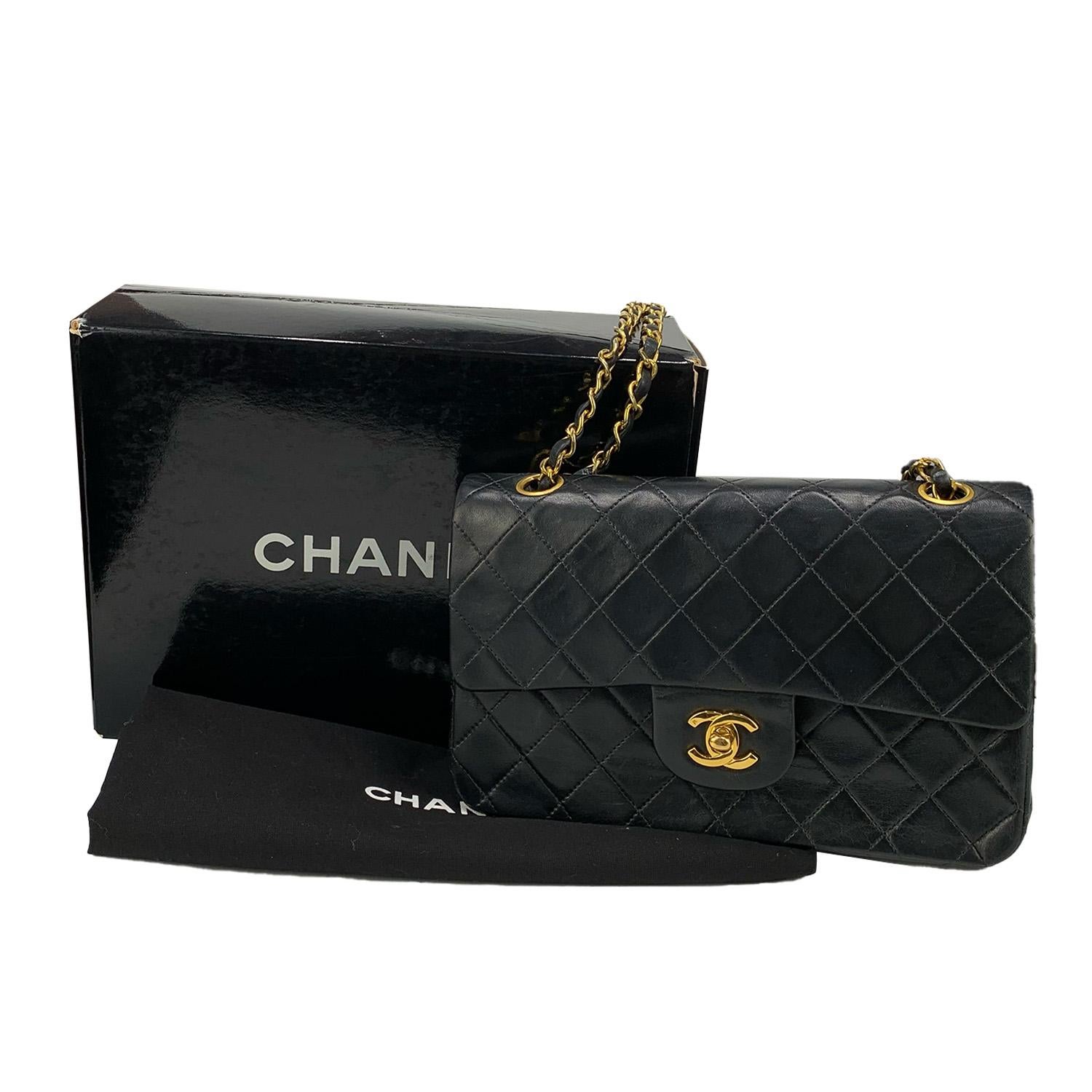 Chanel Vintage 1989 - 1991 Black Classic Flap Small 23cm Gold Hardware 1