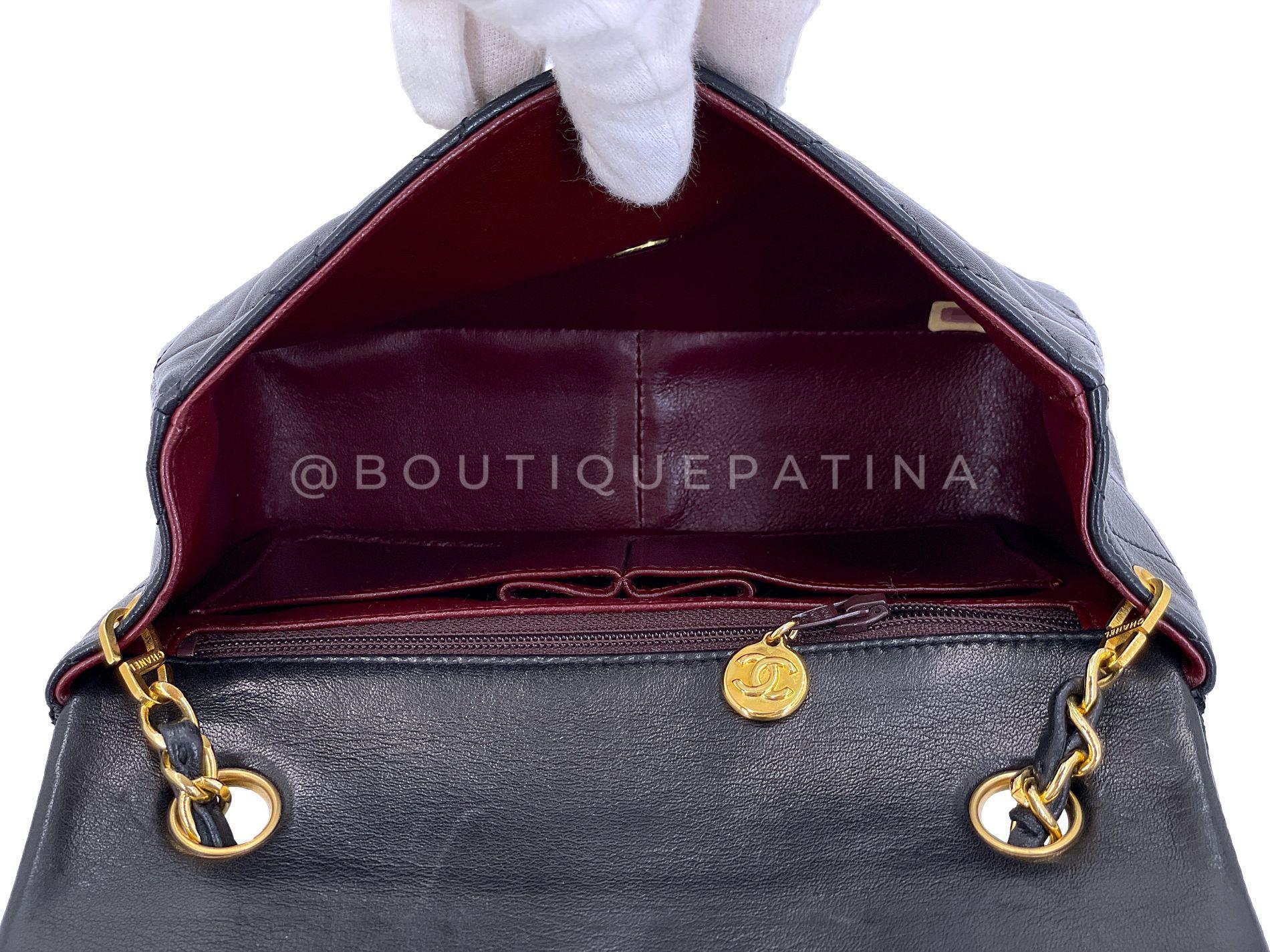 Chanel Vintage 1989 Schwarz Mini Flap Bag Klassisches Lammfell 20cm 24k GHW 68724 im Angebot 6