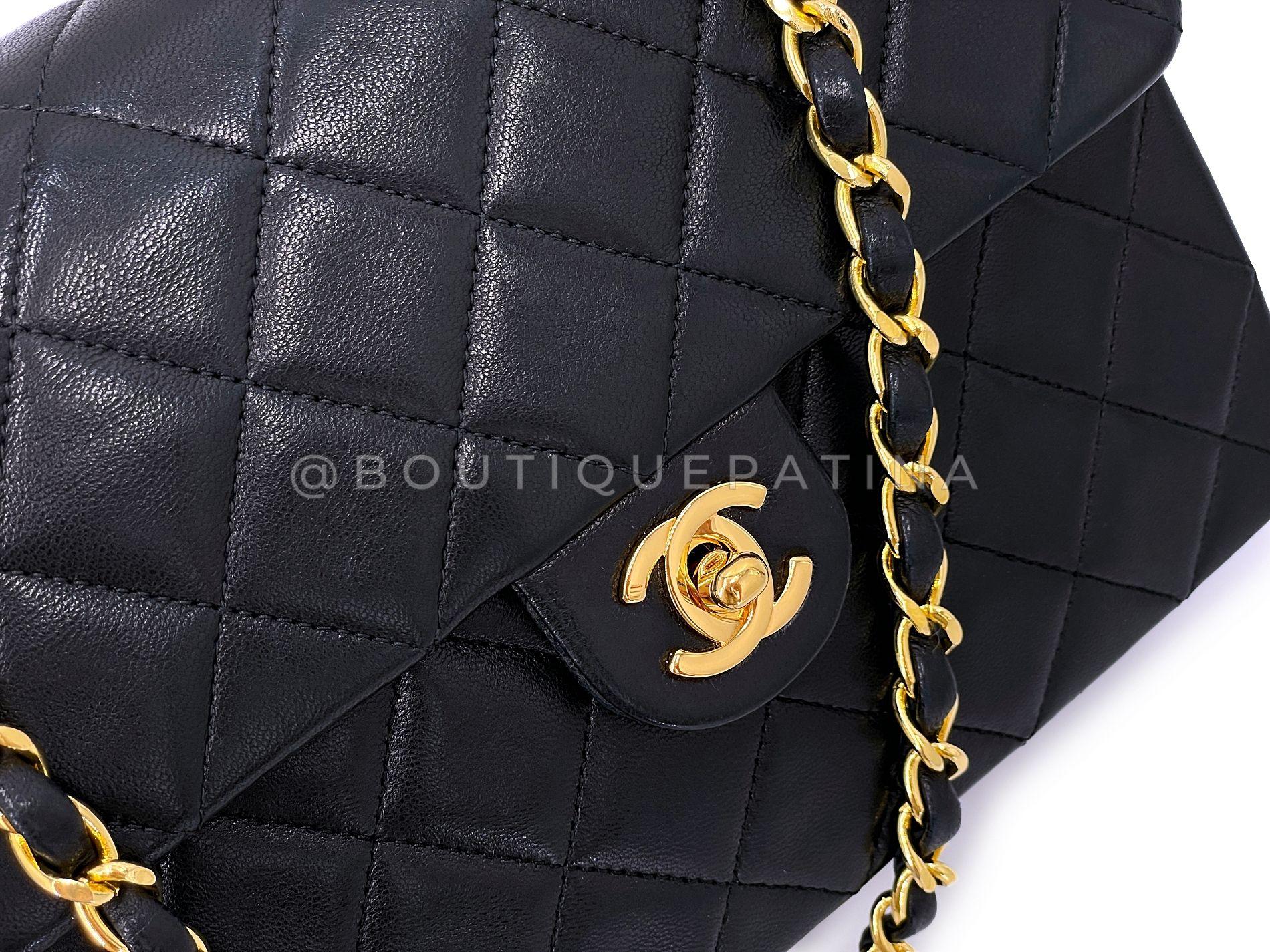 Chanel Vintage 1989 Schwarz Mini Flap Bag Klassisches Lammfell 20cm 24k GHW 68724 im Angebot 4