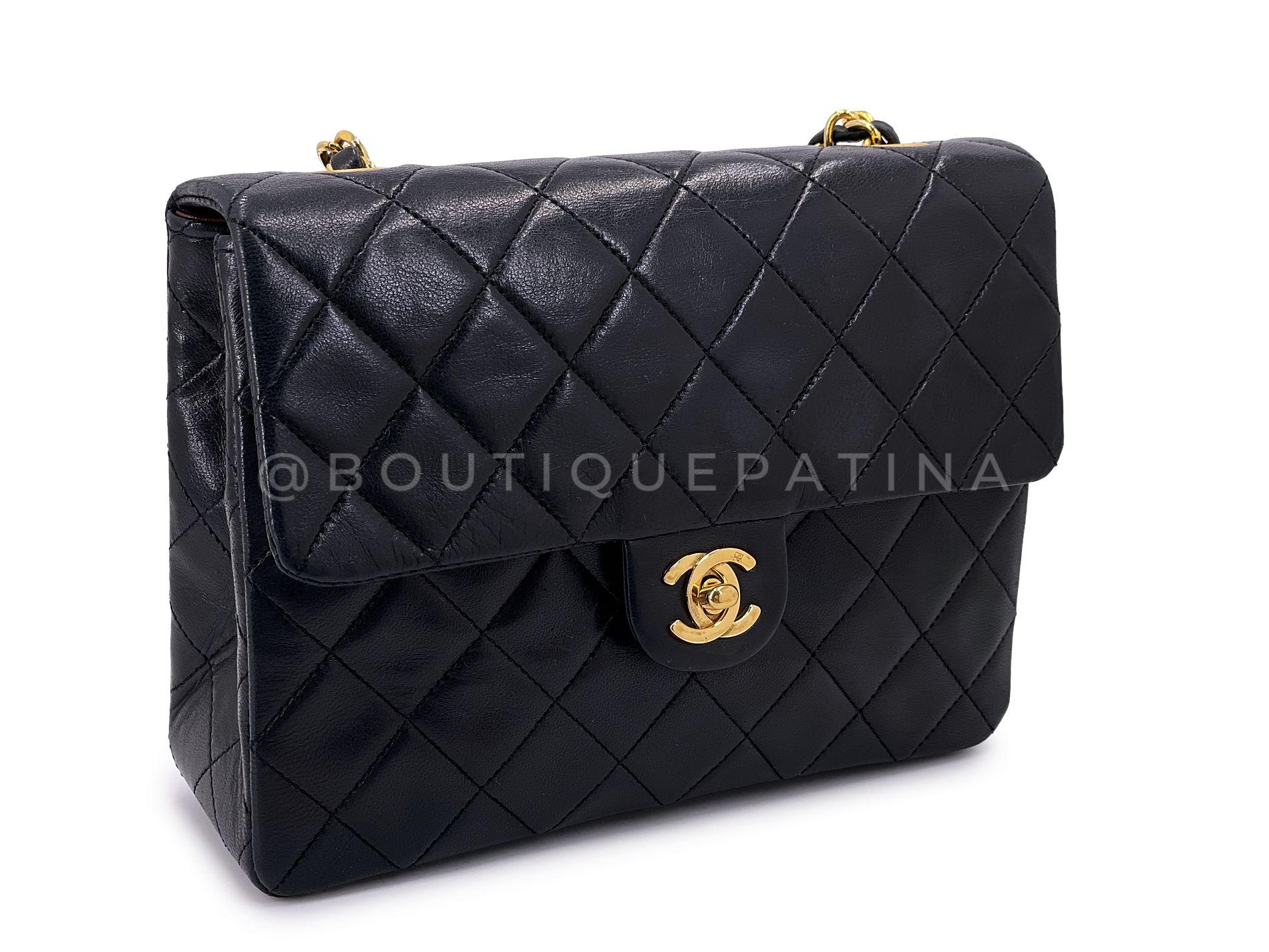 Chanel Vintage 1990 Black Mini Flap Bag Classic Lambskin 20cm 24k GHW 68111 In Excellent Condition In Costa Mesa, CA