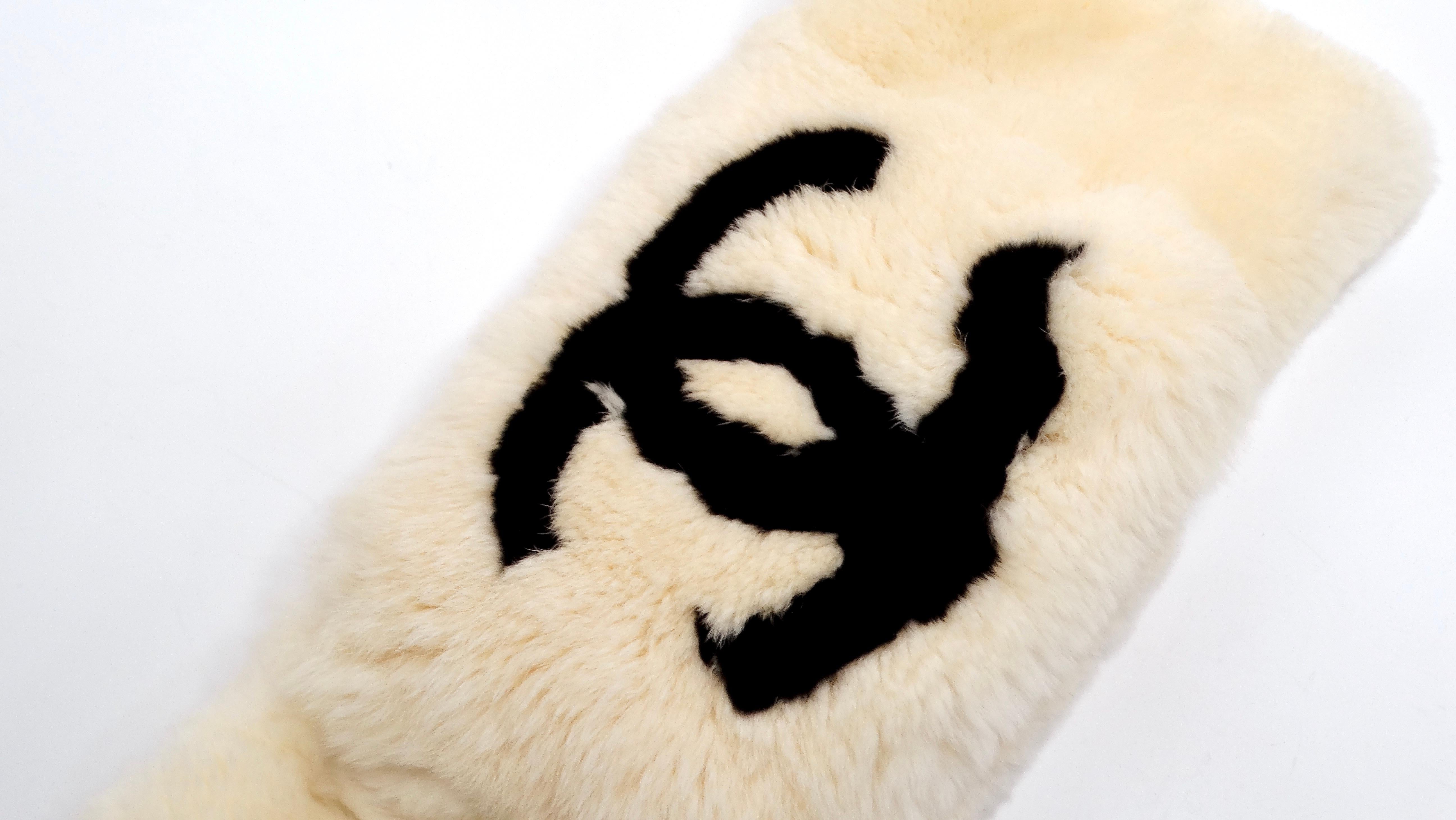 White Chanel Vintage 1990s CC Lapin Fur Cream & Black Muffler