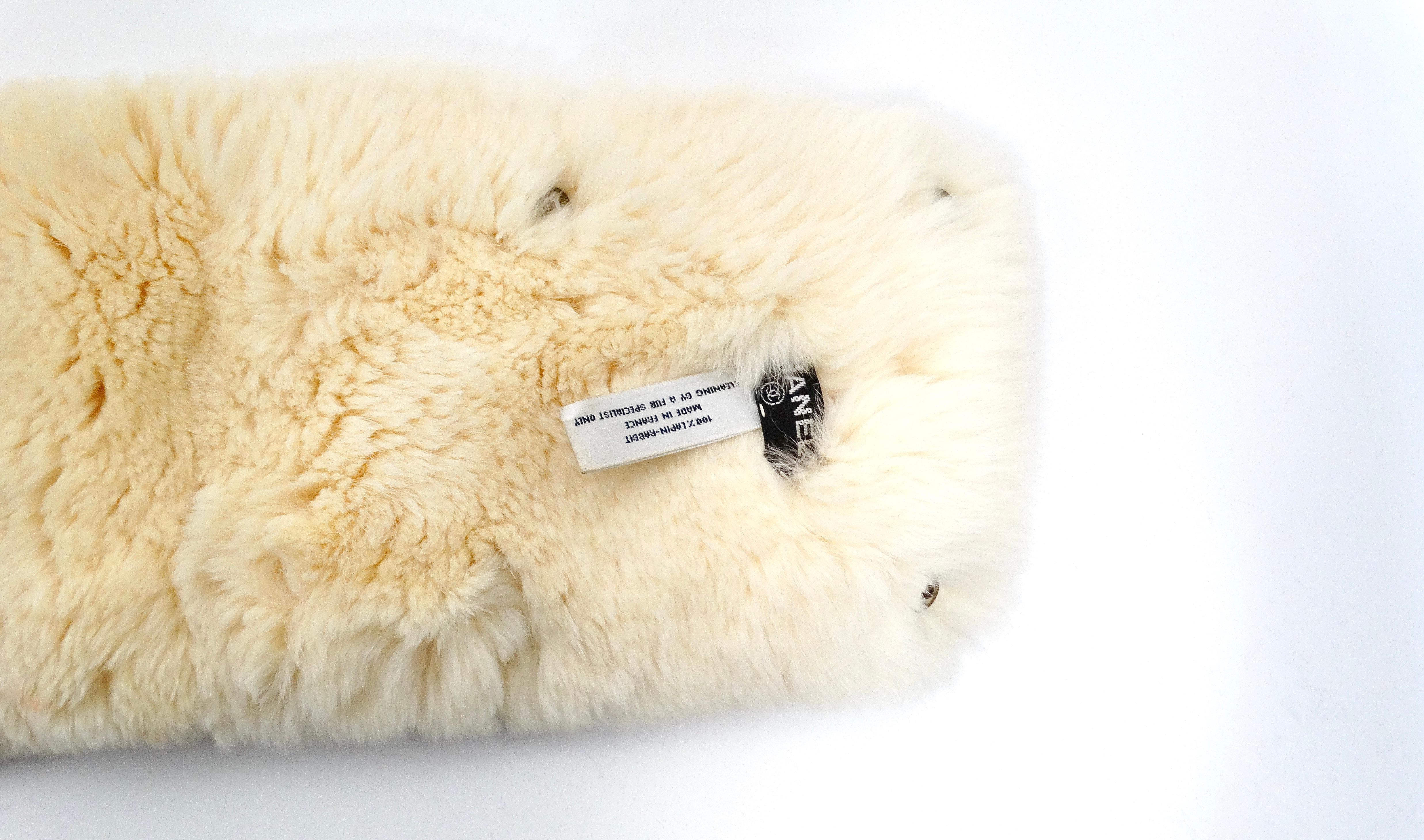Chanel Vintage 1990s CC Lapin Fur Cream & Black Muffler 1