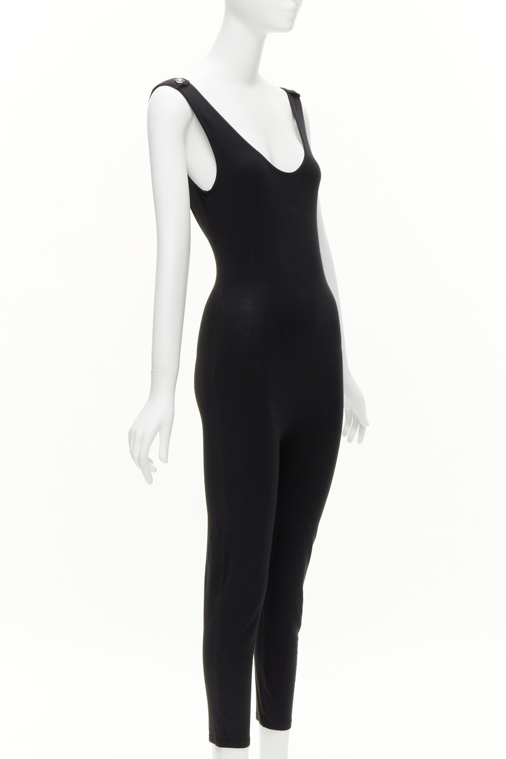 CHANEL Vintage 1990's gold CC logo button black backless cotton jumpsuit catsuit FR38 S
Reference: TGAS/C02021
Brand: Chanel
Designer: Karl Lagerfeld
Collection: FW 1990
Material: Cotton, Spandex
Color: Black
Pattern: Solid
Closure: Pullover
Extra