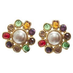 CHANEL Clips d'oreilles vintage en or 26 avec fausses perles, collection des années 1990