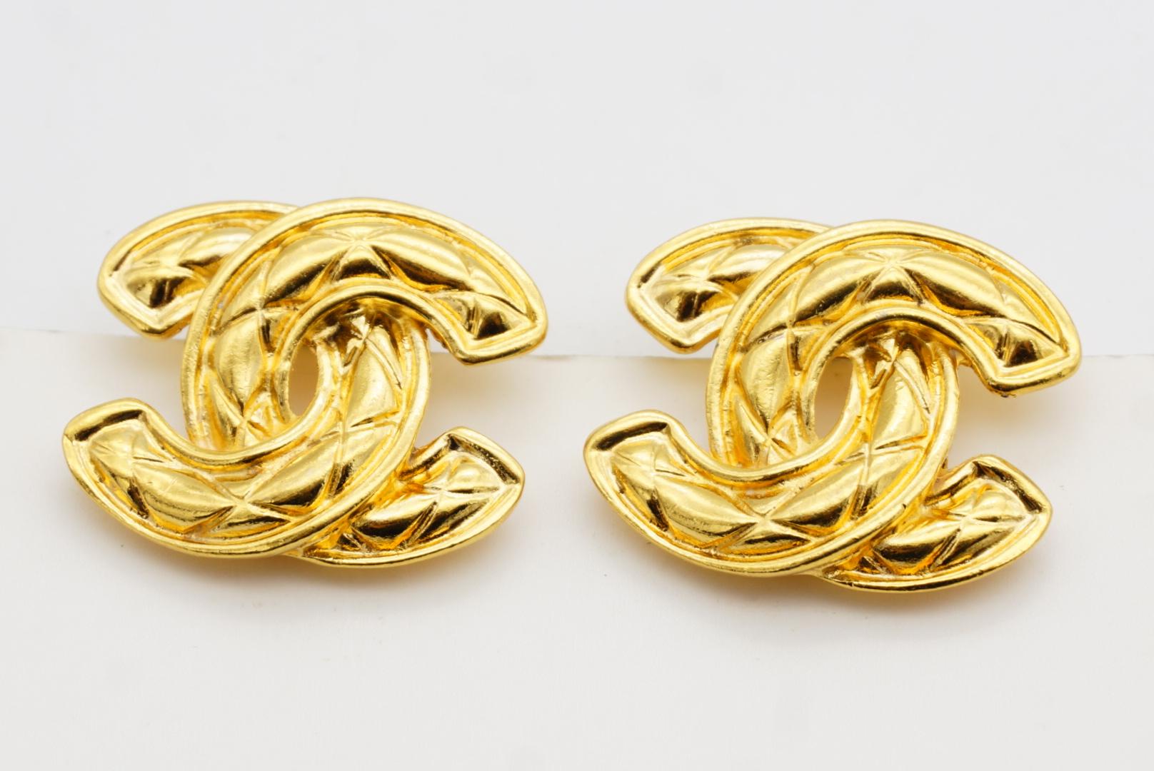 Chanel Vintage 1990s Large Iconic Matelassé Quilted Logo CC Coco Clip Earrings For Sale 8