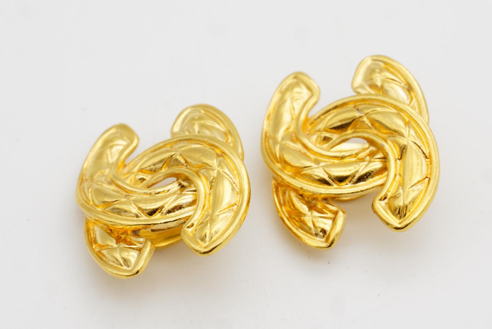 Chanel Vintage 1990s Large Iconic Matelassé Quilted Logo CC Coco Clip Earrings For Sale 9