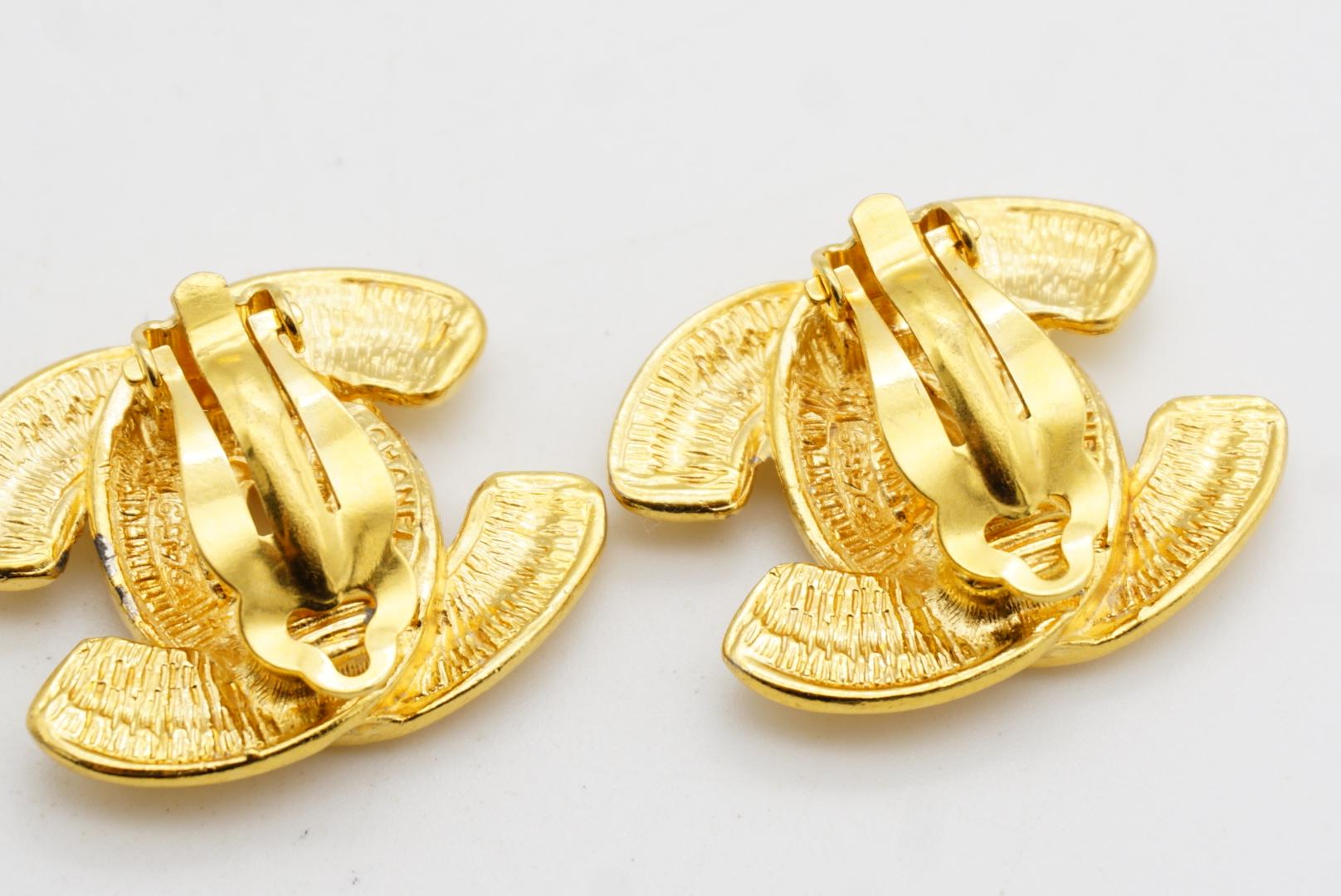 Chanel Vintage 1990s Large Iconic Matelassé Quilted Logo CC Coco Clip Earrings For Sale 12