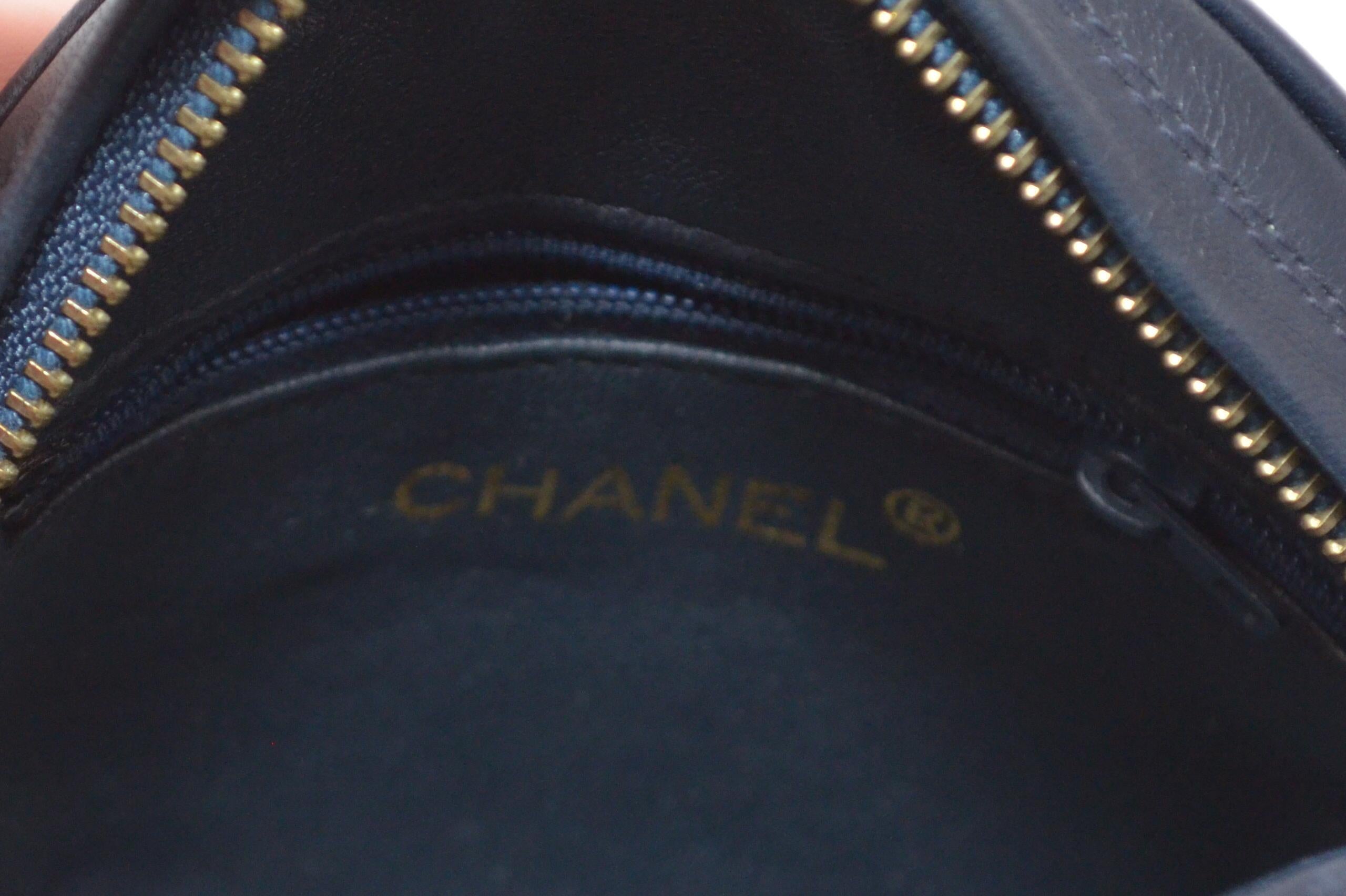 Chanel Vintage 1990's Navy Leather Circle Crossbody Bag 3
