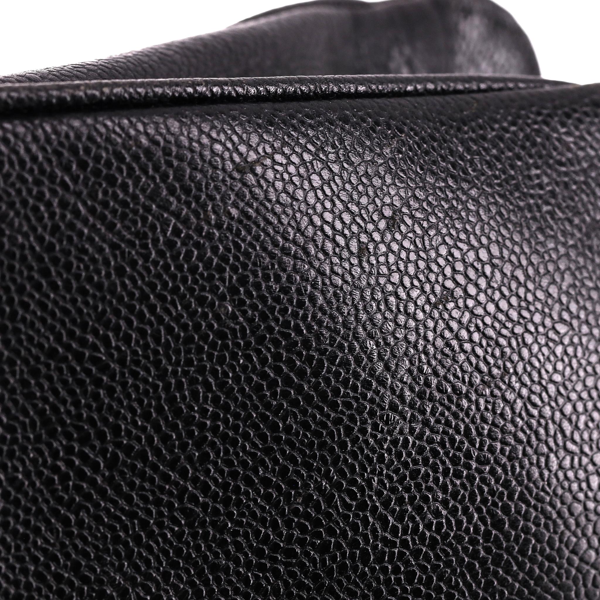 Chanel Vintage 1990er Supermodel Leder XXL Tragetasche im Angebot 8