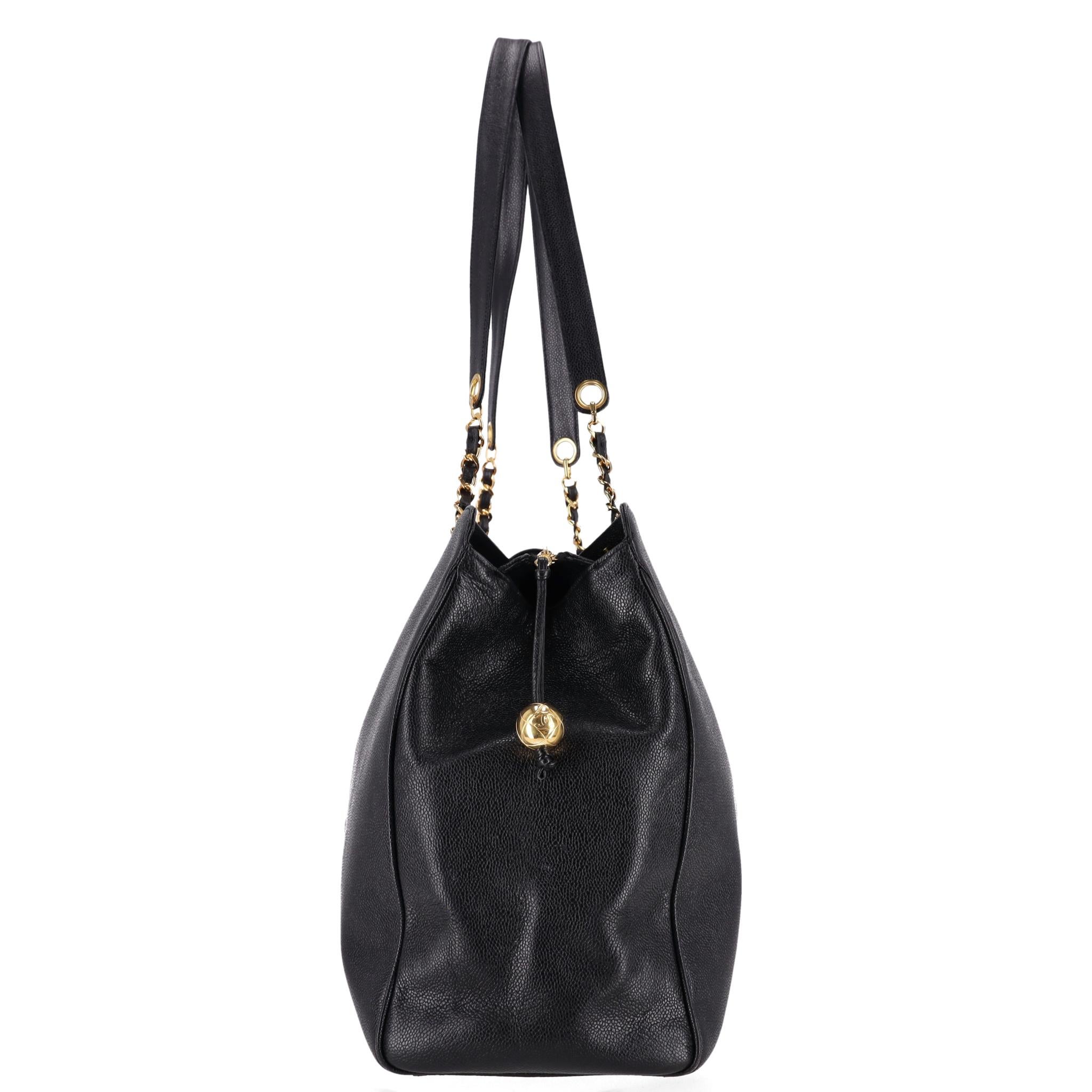 Chanel Vintage 1990er Supermodel Leder XXL Tragetasche Damen im Angebot