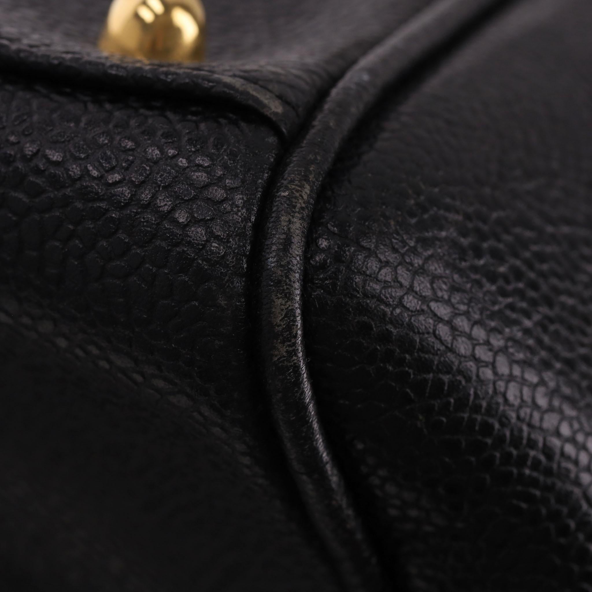 Chanel Vintage 1990er Supermodel Leder XXL Tragetasche im Angebot 3