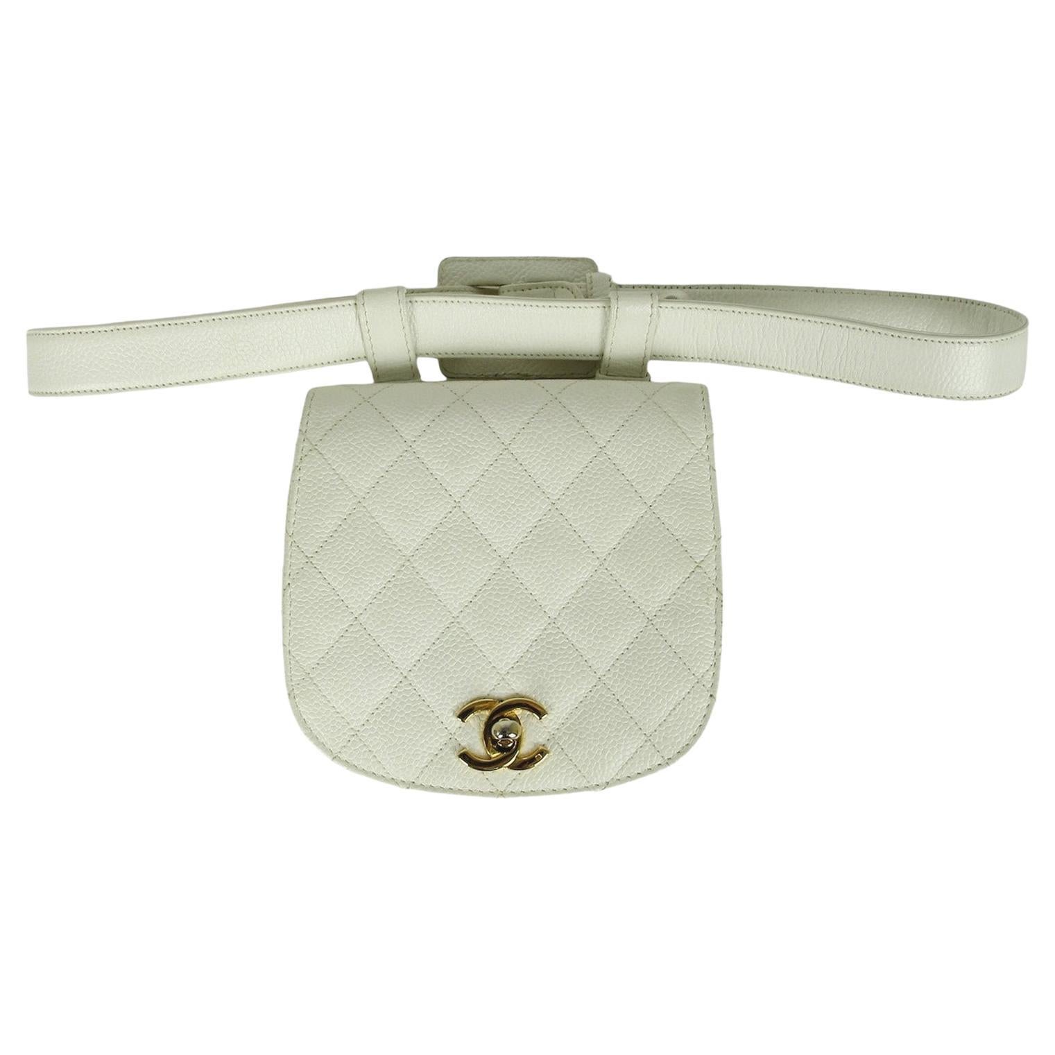 Chanel Vintage 1990s WhiteCaviar Leather Quilted Belt Bag sz 85/34" For Sale