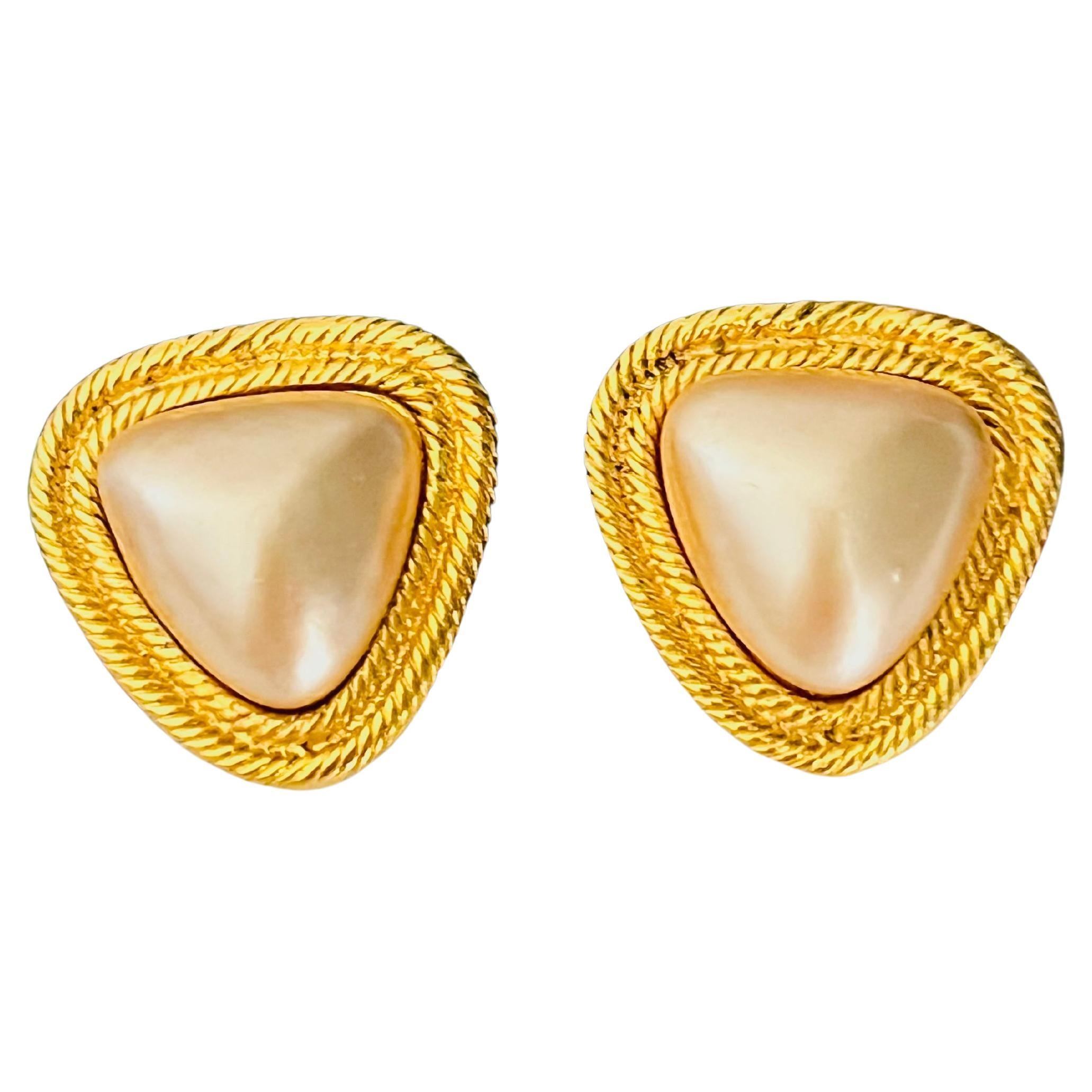 Chanel Vintage 1991 3D Große Weiße Perle Dreieck Doppelseil Gold Clip Ohrringe