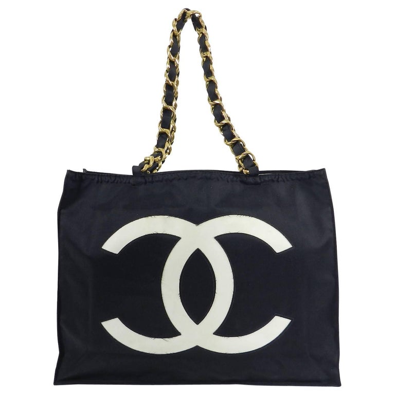 Chanel Nylon Tote Bag – L'Histoire