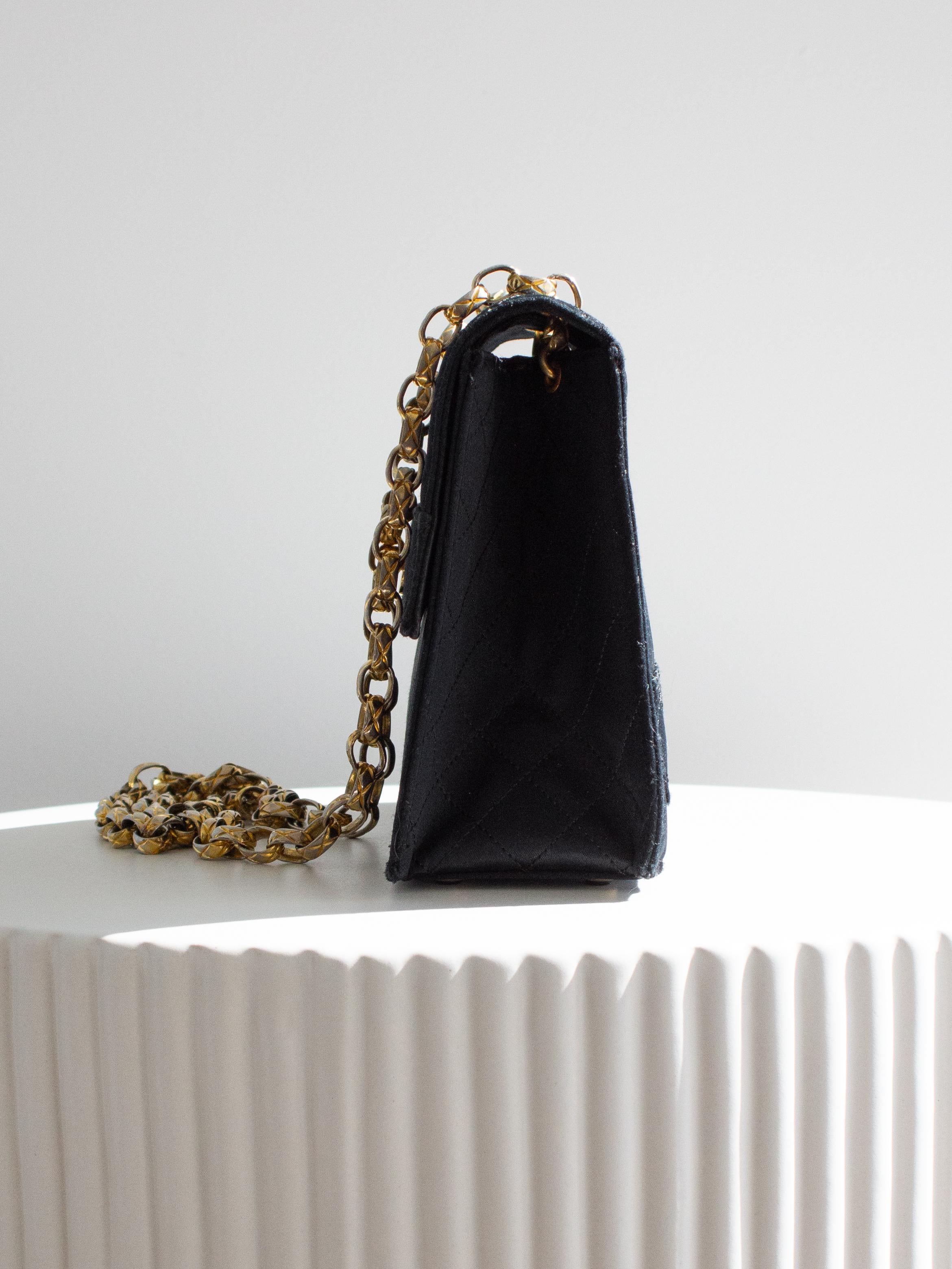 Chanel Vintage 1991 Black Satin Quilted Lambskin Trapezoid 24K Gold CC Bag For Sale 6