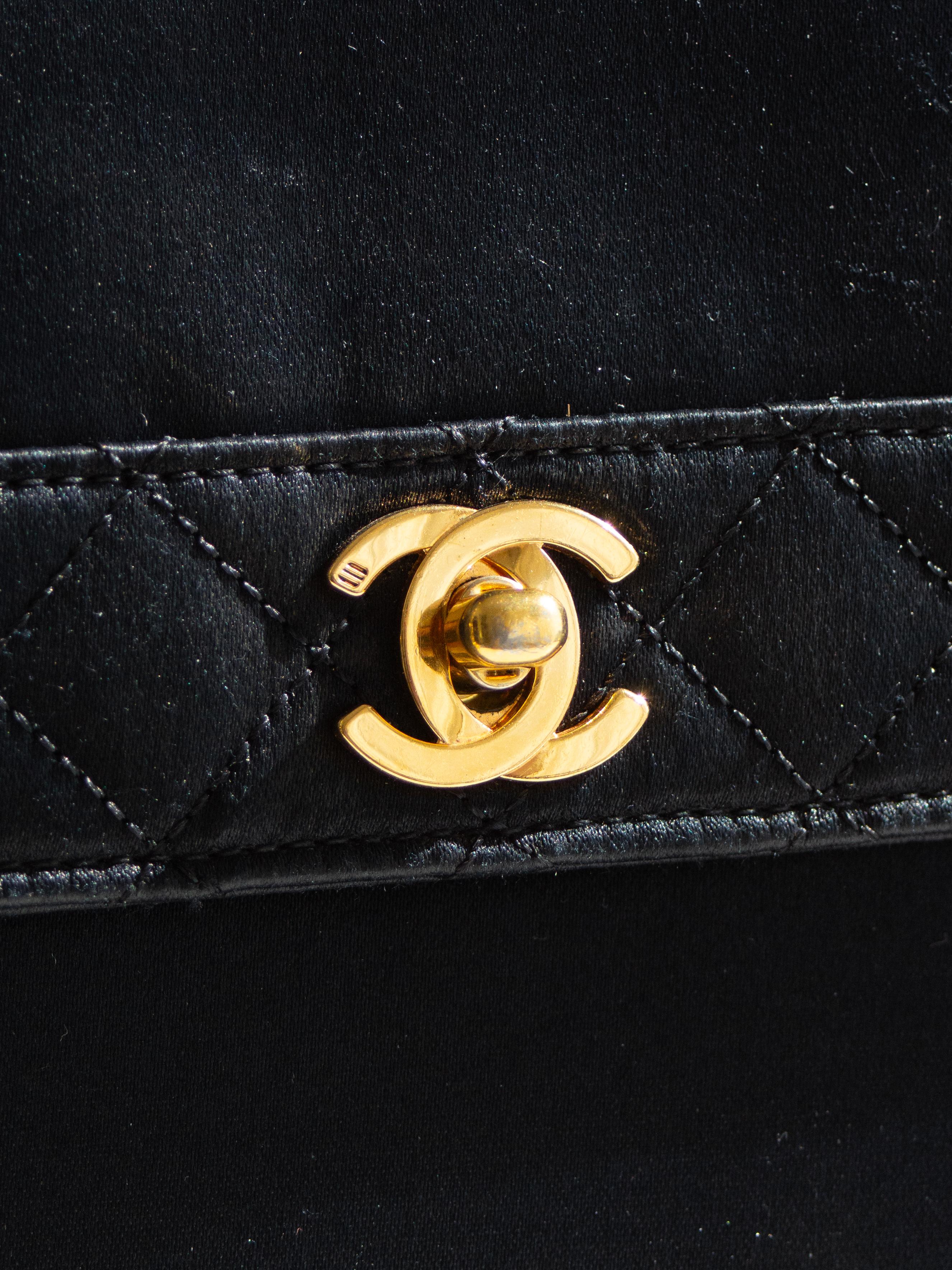 Chanel Vintage 1991 Black Satin Quilted Lambskin Trapezoid 24K Gold CC Bag For Sale 2