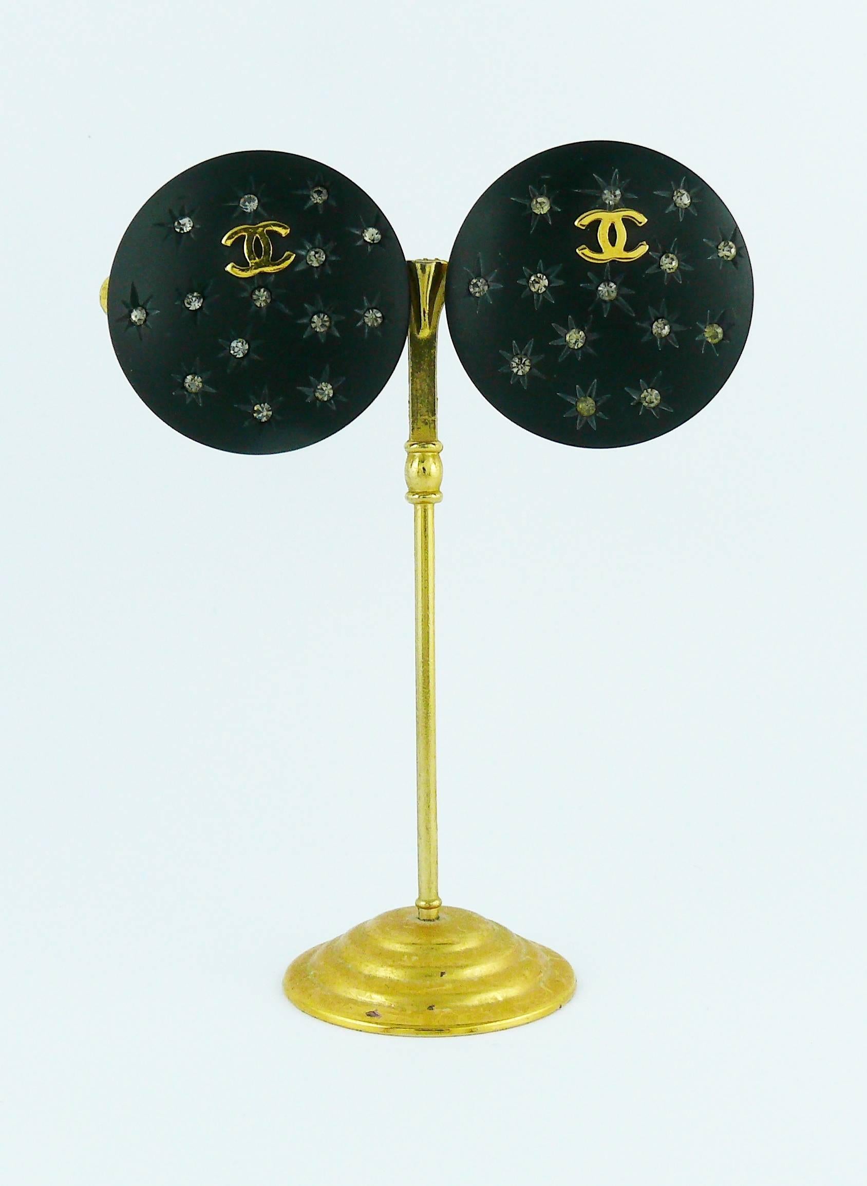 Chanel Vintage Large Black Celestial Clip-On Earrings, 1991  In Excellent Condition In Nice, FR