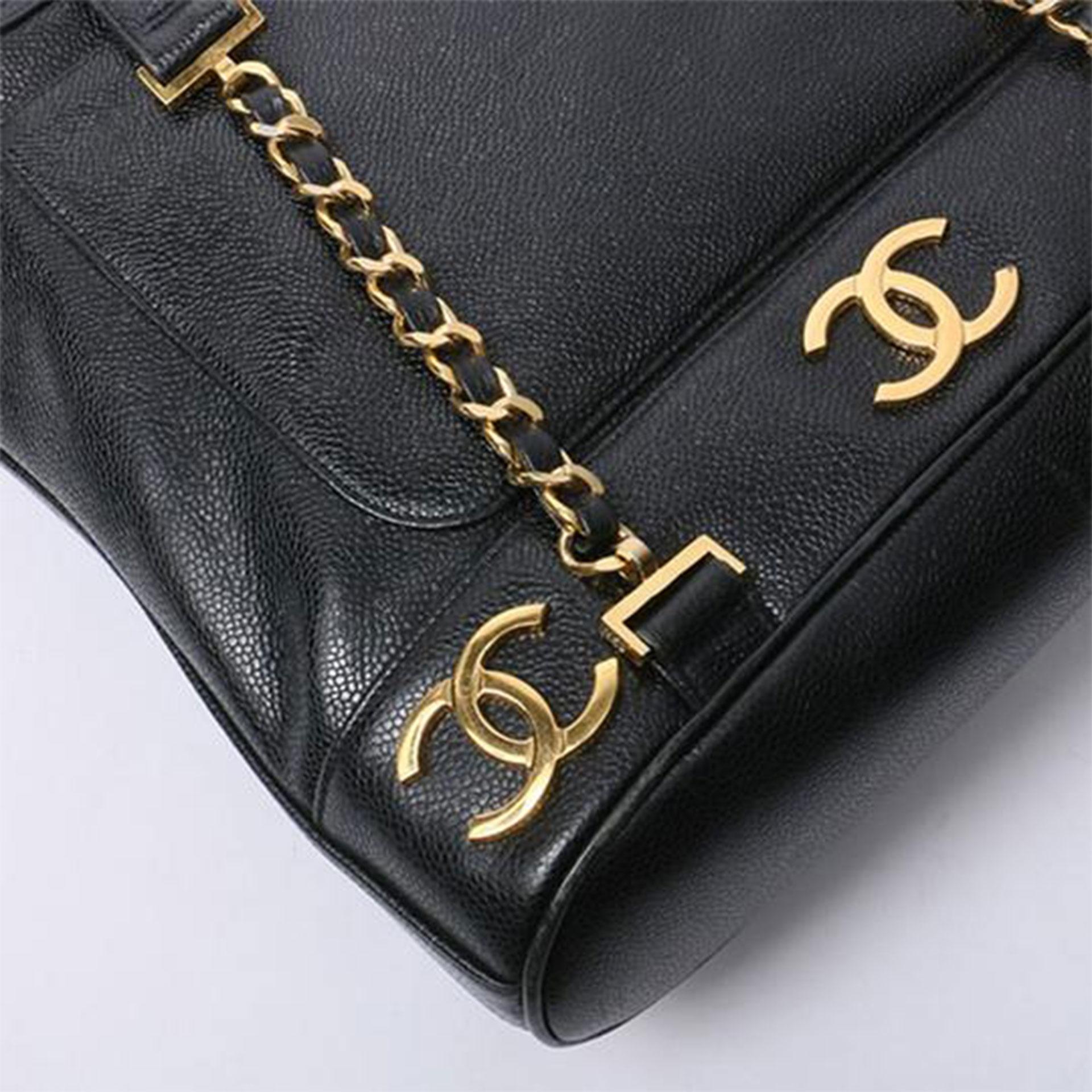 Cordon de serrage Chanel Vintage 1992  CC Rucksack Sac à dos en cuir Caviar noir en vente 6