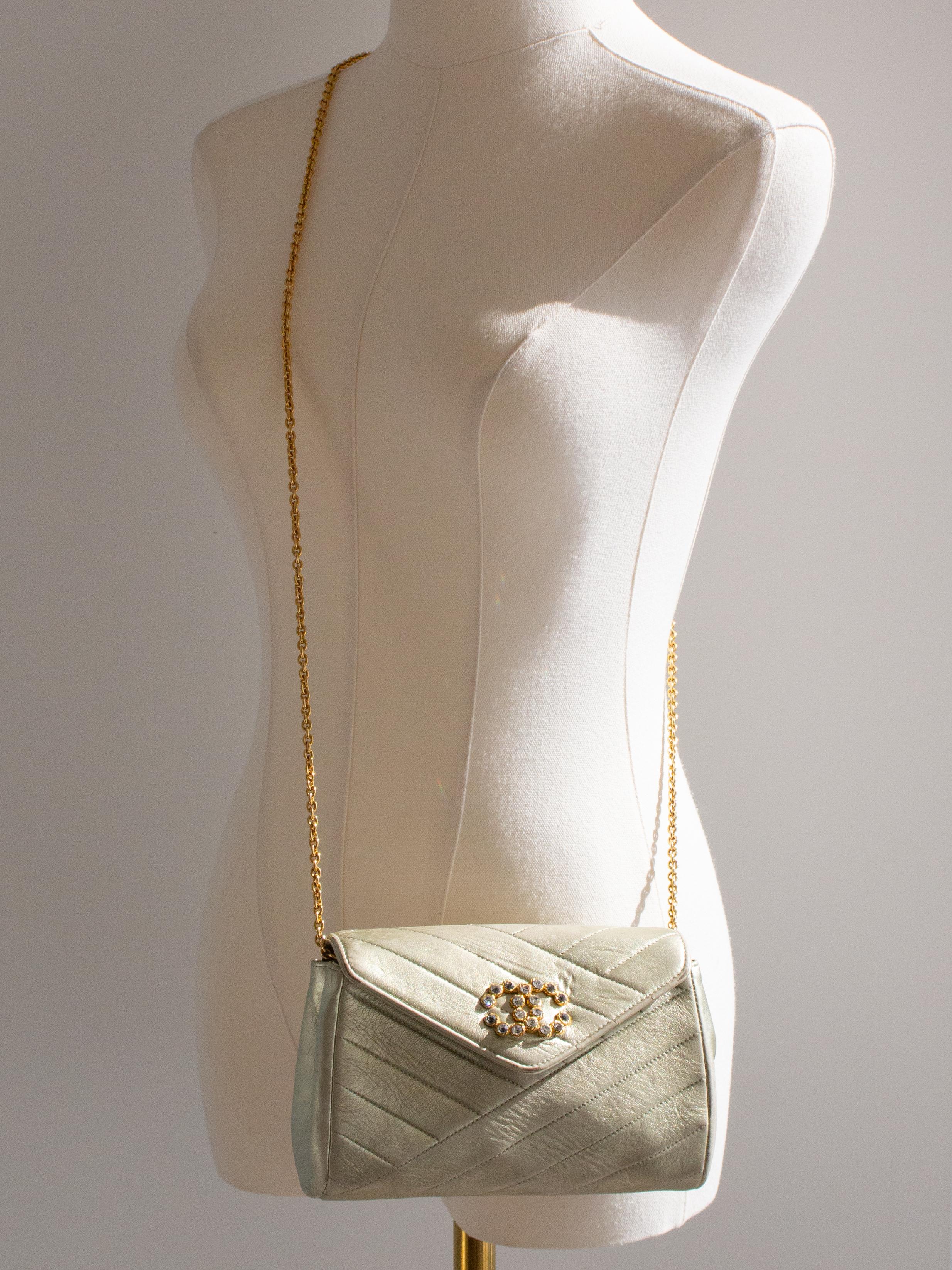 Chanel Vintage 1992 Gold Crystal Embellished CC Lambskin Bias Evening Clutch Bag For Sale 14