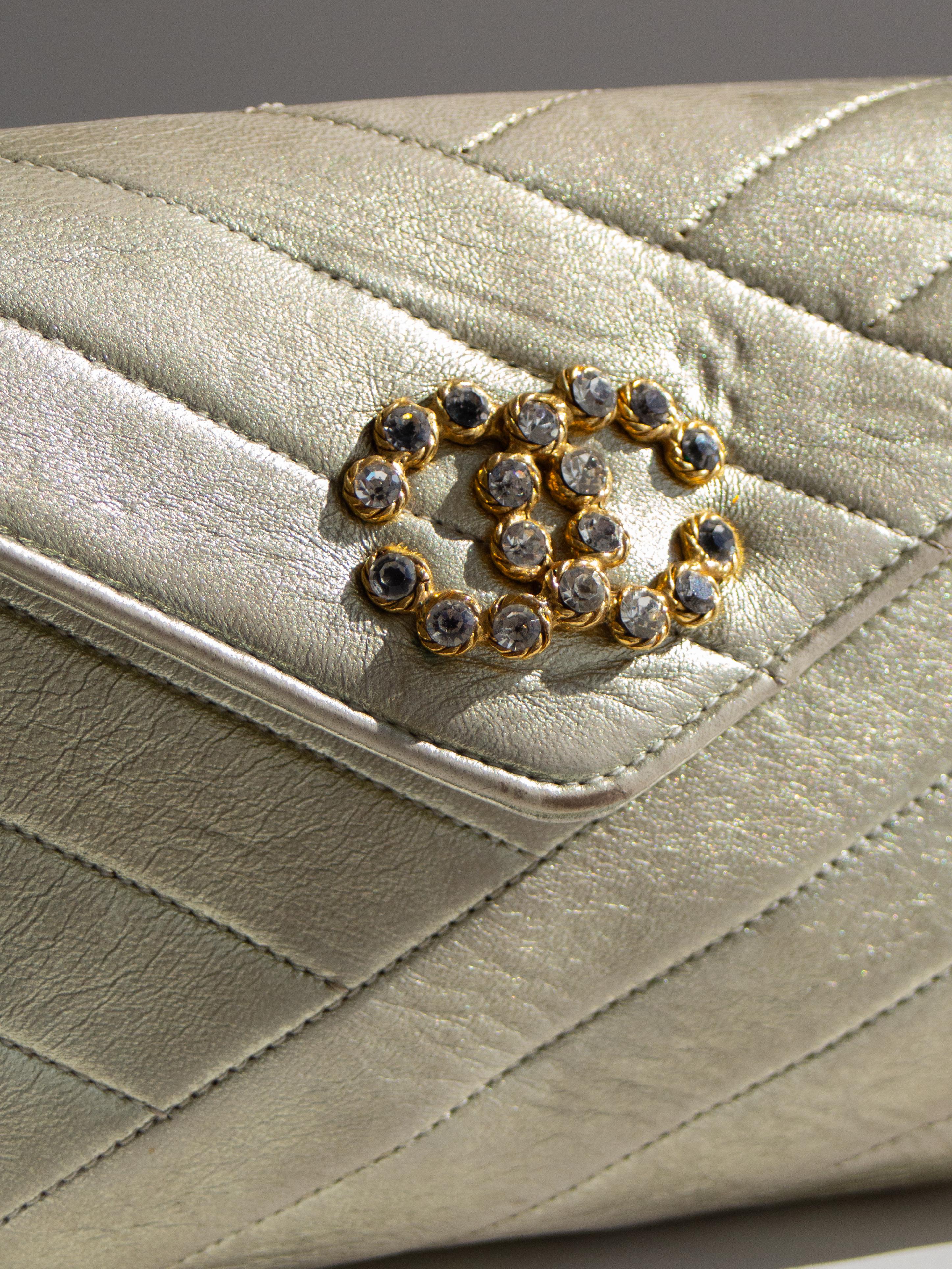 Chanel Vintage 1992 Gold Crystal Embellished CC Lambskin Bias Evening Clutch Bag For Sale 2
