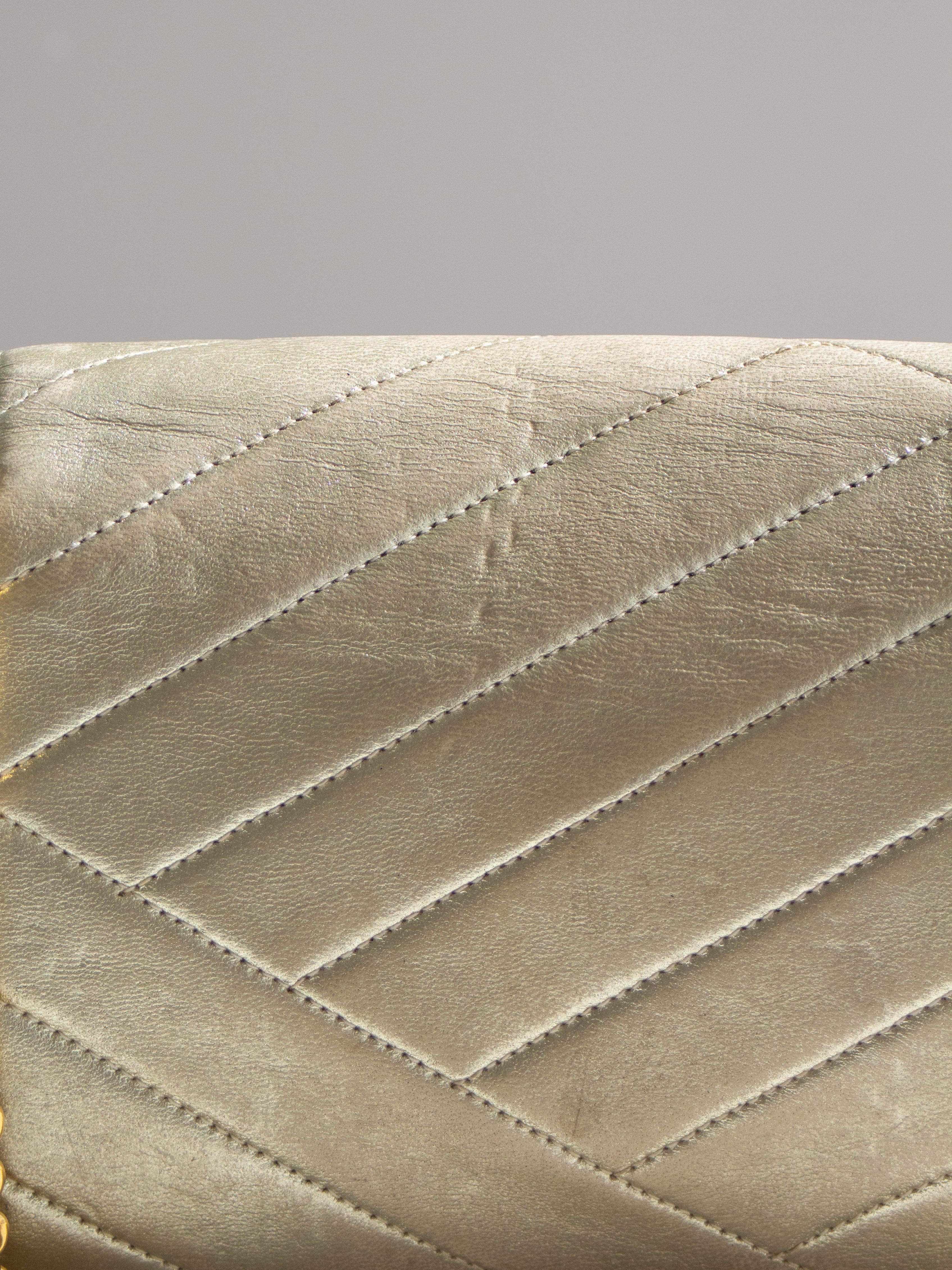 Chanel Vintage 1992 Gold Crystal Embellished CC Lambskin Bias Evening Clutch Bag For Sale 4