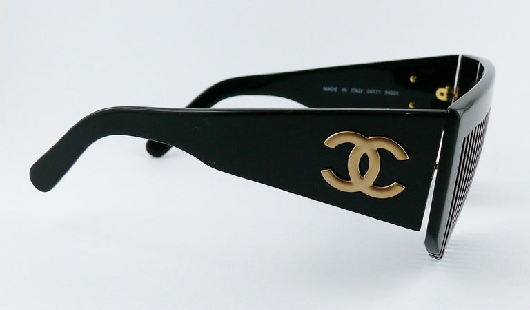 Chanel Vintage 1993 Black Comb Logo Sunglasses For Sale 6