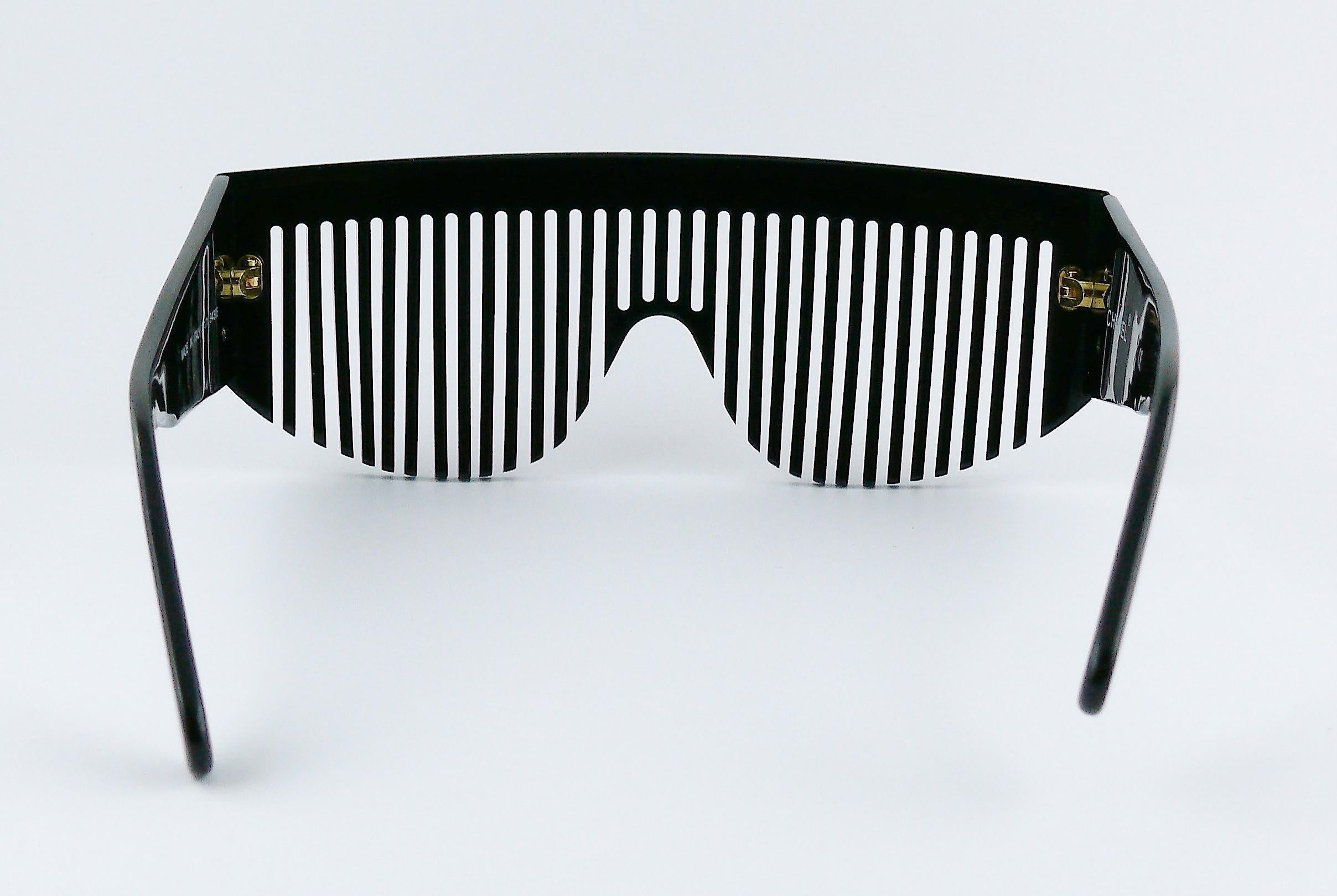 Chanel Vintage 1993 Black Comb Logo Sunglasses 6