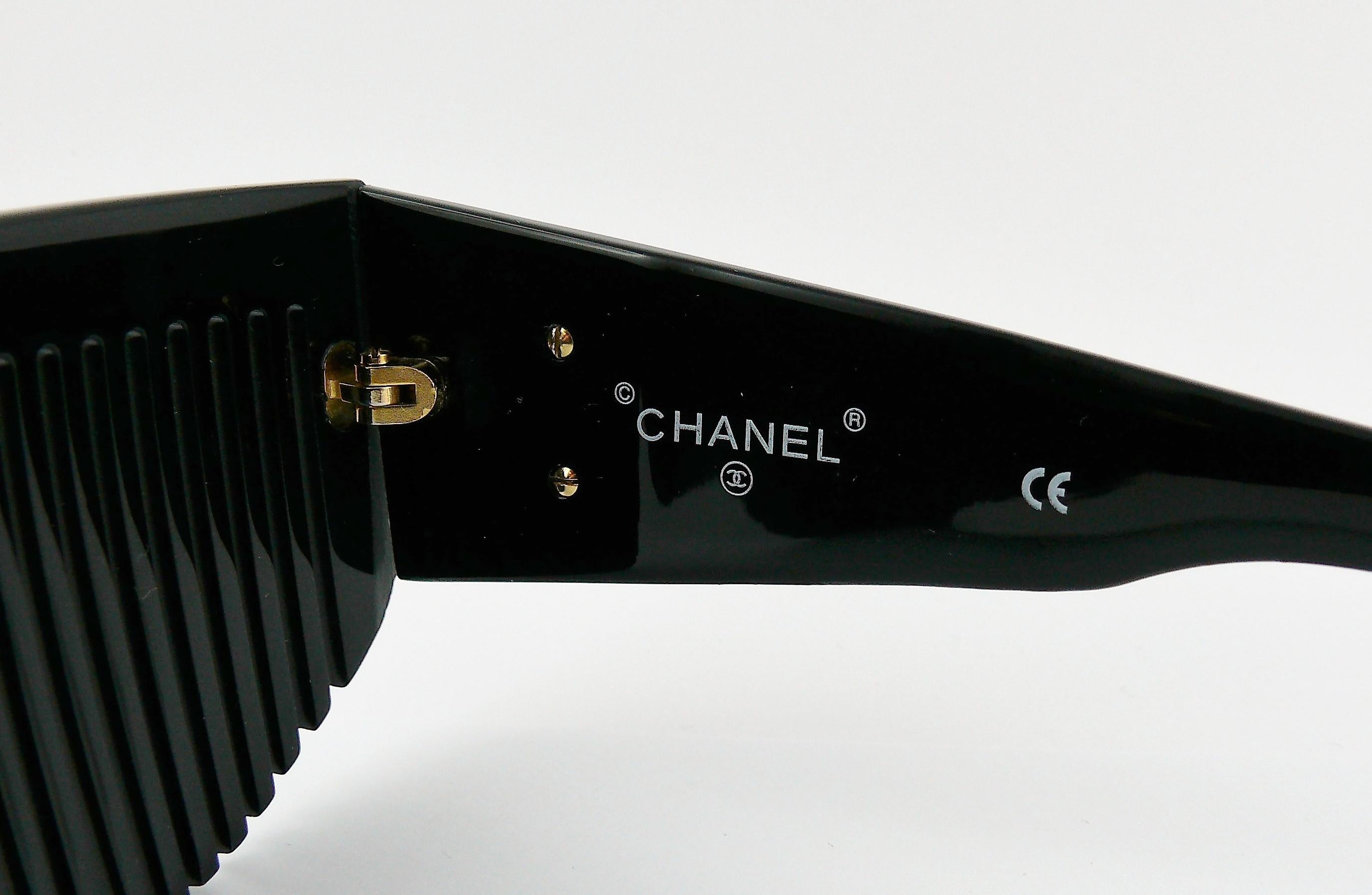 Chanel Vintage 1993 Black Comb Logo Sunglasses 7