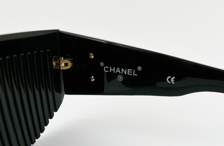 Chanel Vintage 1993 Black Comb Logo Sunglasses For Sale 10