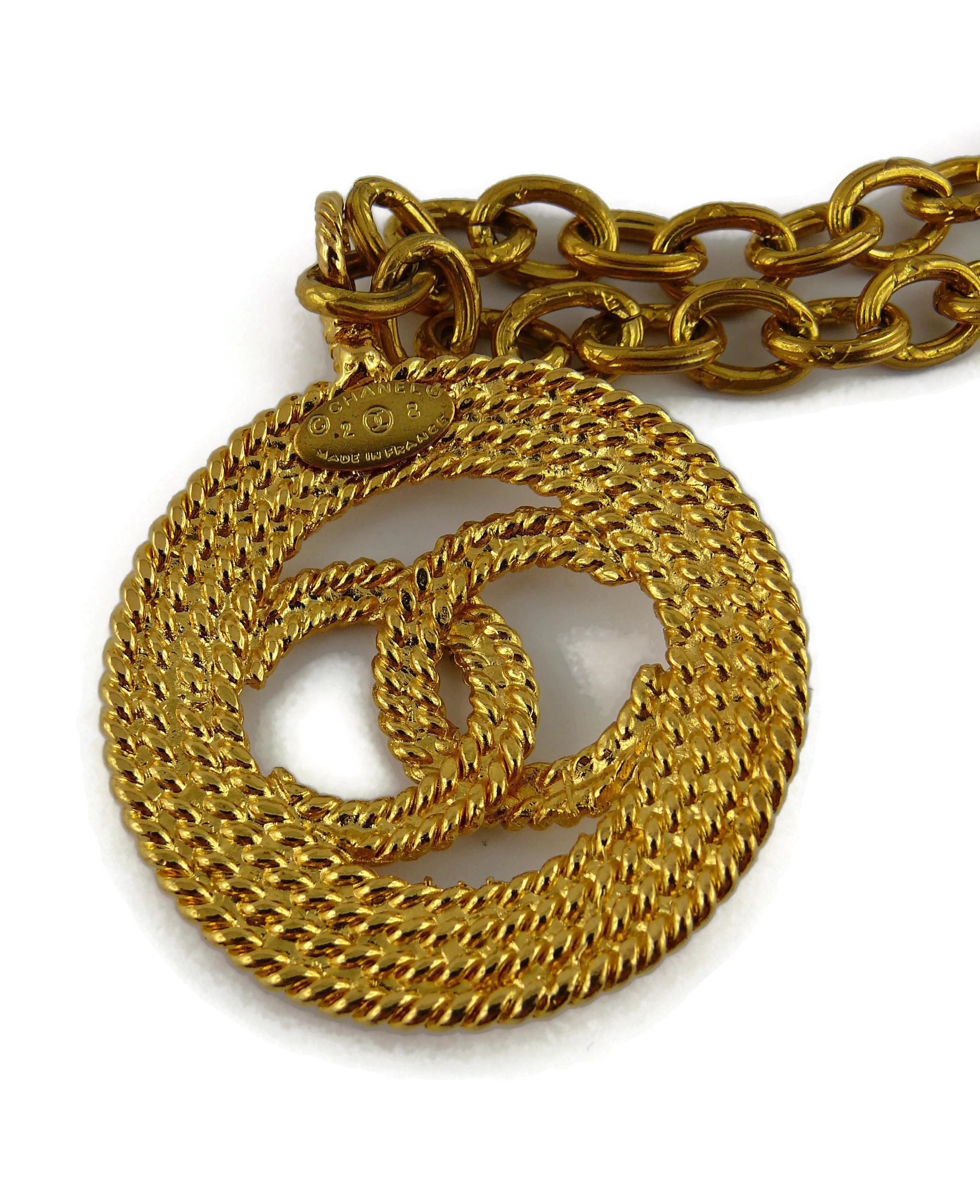 Chanel Vintage 1993 Gold Toned CC Pendant Sautoir Necklace For Sale 1