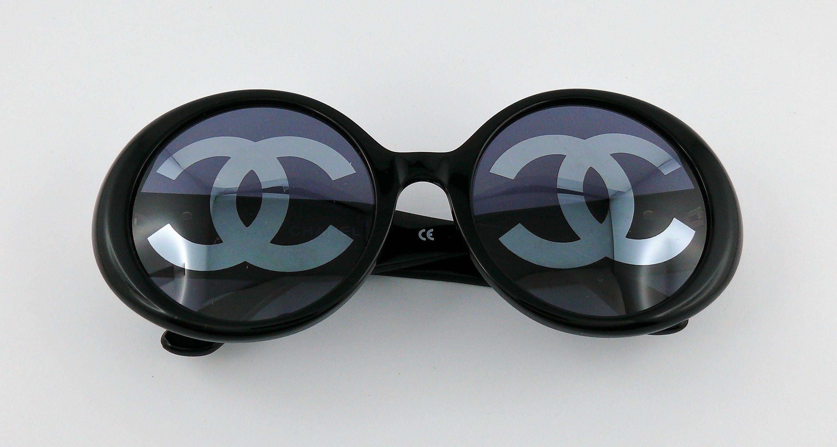 Chanel Vintage 1993 Iconic CC Lenses Black Sunglasses 3