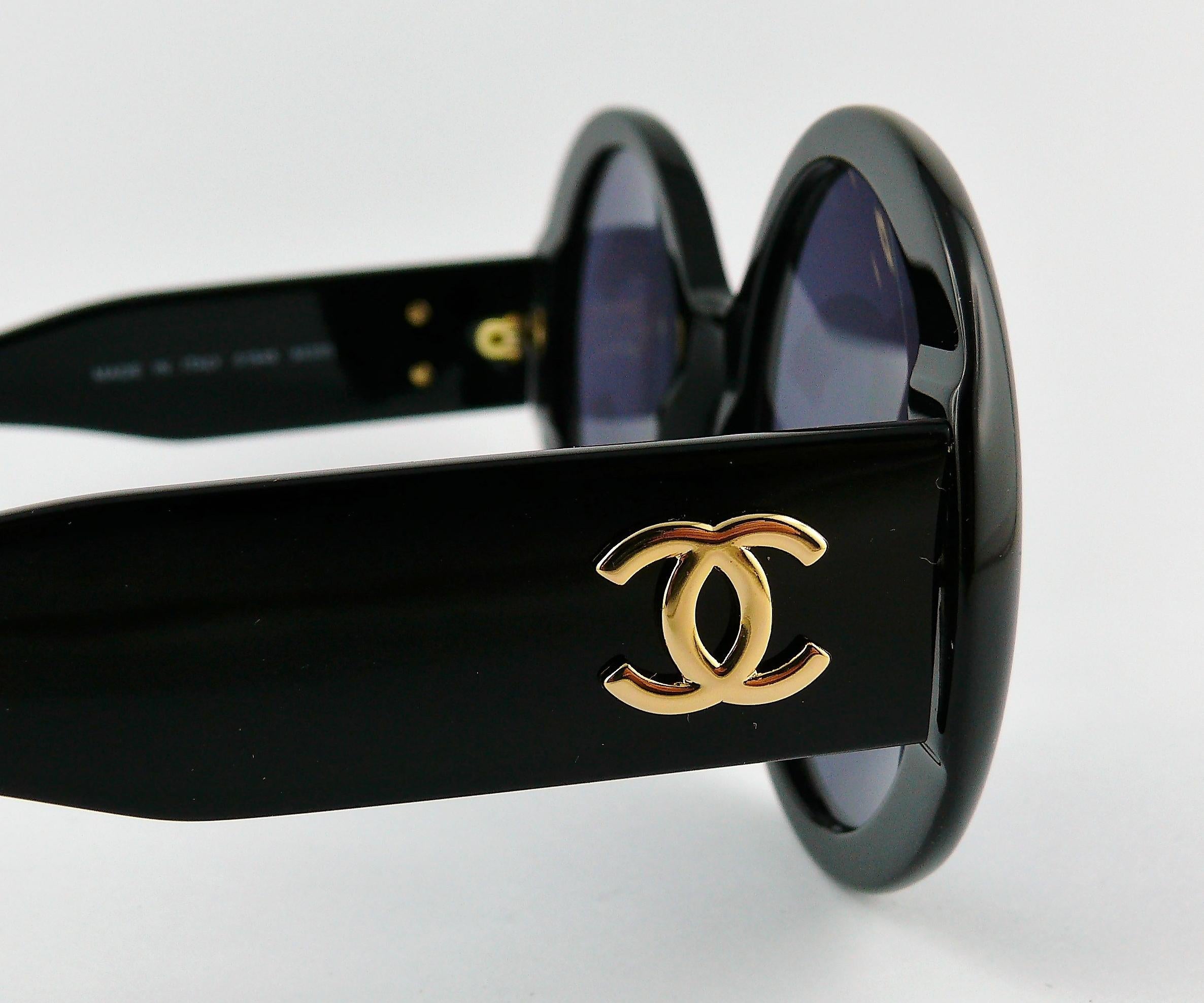Chanel Vintage 1993 Iconic CC Lenses Black Sunglasses 4