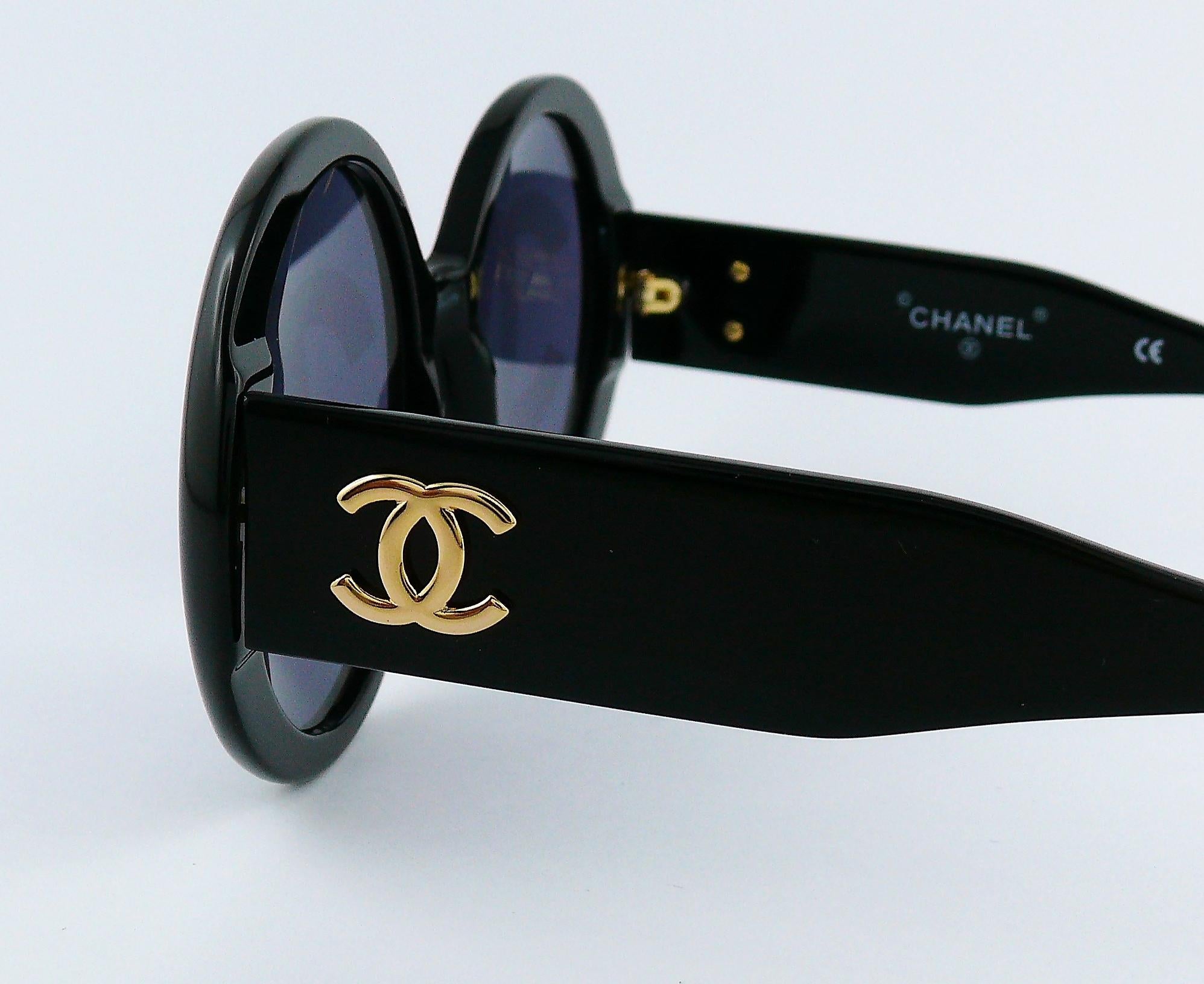 Chanel Vintage 1993 Iconic CC Lenses Black Sunglasses 5