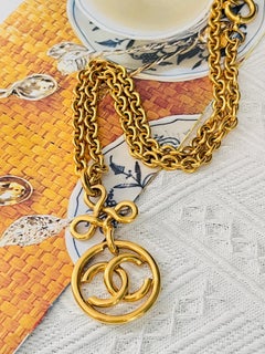 Chanel Vintage 1993 Large Logo CC Coco Knot Bow Circle Medallion Long Necklace