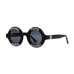 Chanel Vintage 1993 Runway Lunettes de soleil rondes noires avec Chanel Paris