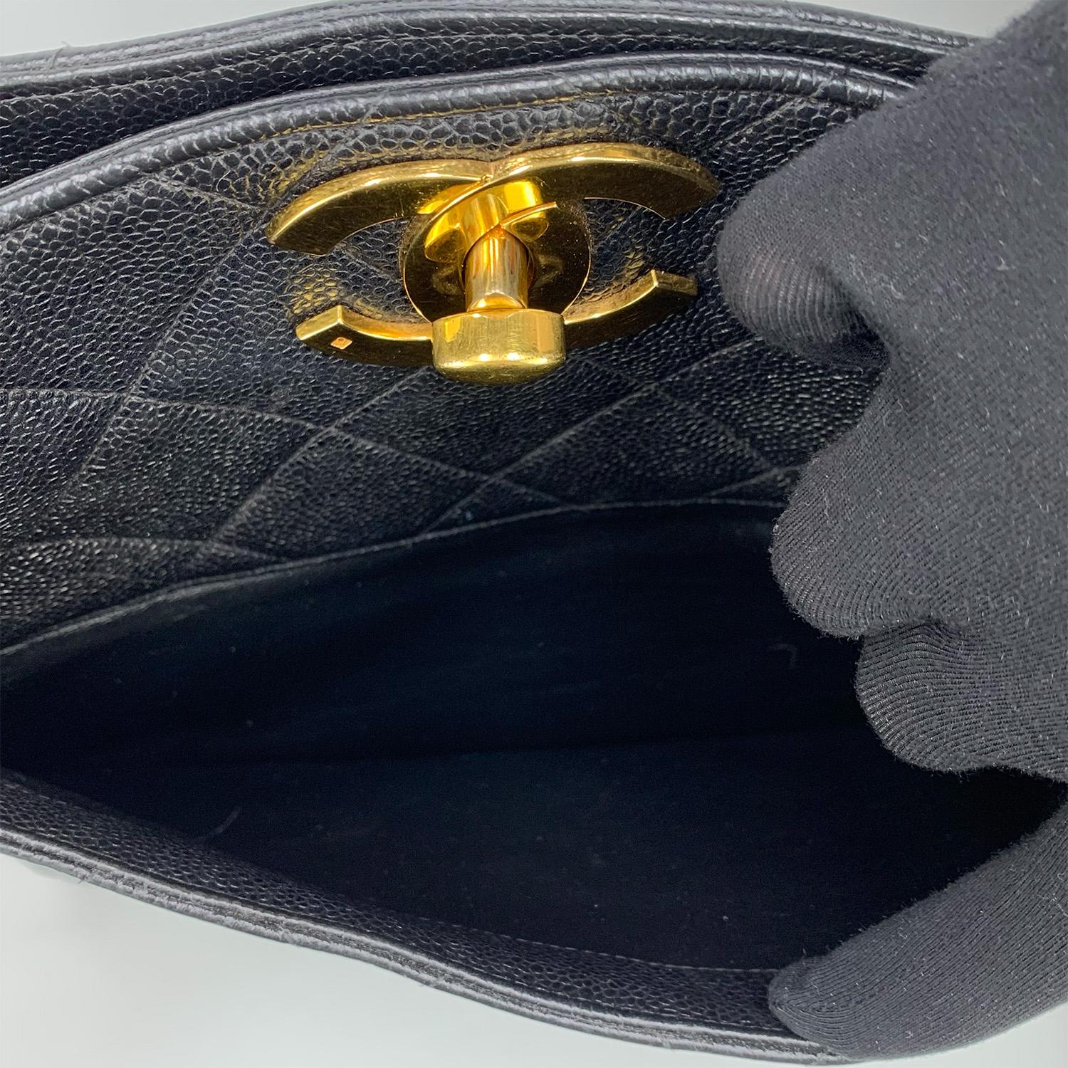 Chanel Vintage 1994 - 1996 Black Caviar Shoulder Tote Gold Hardware For Sale 15