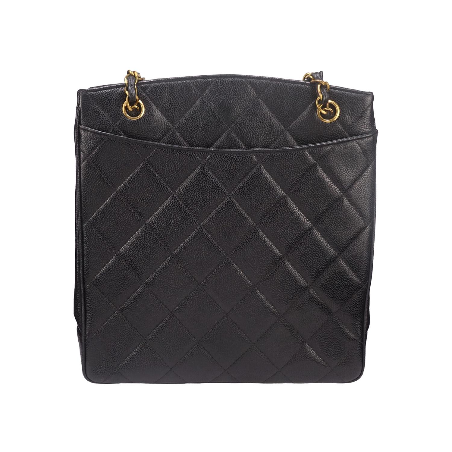 Chanel Vintage 1994 - 1996 Black Caviar Shoulder Tote Gold Hardware In Good Condition For Sale In London, GB