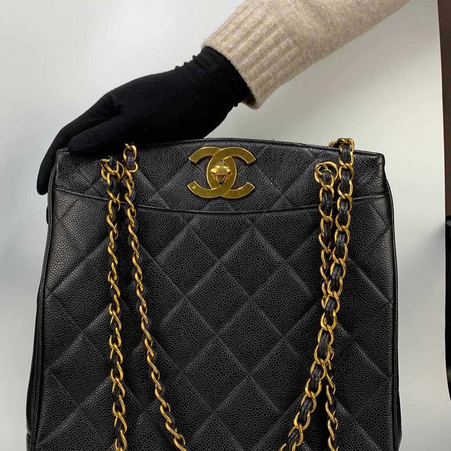 Chanel Vintage 1994 - 1996 Black Caviar Shoulder Tote Gold Hardware For Sale 5