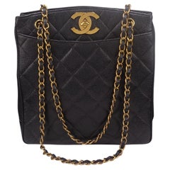 Chanel Vintage 1994 - 1996 Bolso Caviar Negro Herrajes Dorados