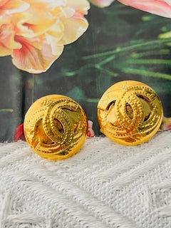 Chanel Vintage 1994 Classic Large Logo CC Coco Dots Glow Round Circle Earrings