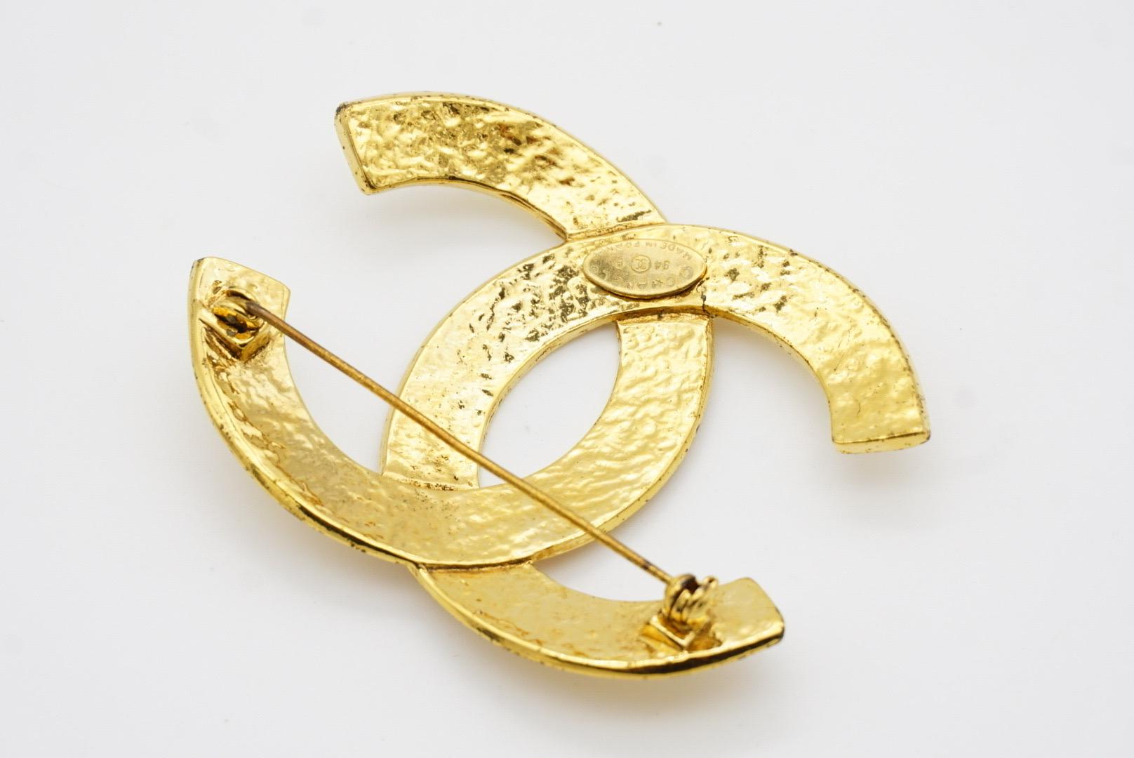 Chanel Vintage 1994 Coco Classic Iconic Timeless Large Glow CC Logo Gold Brooch 7