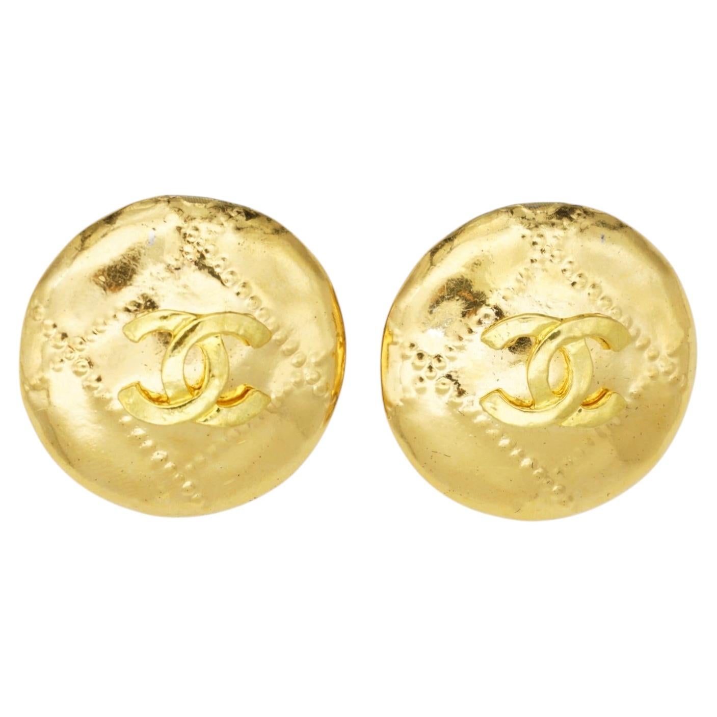Chanel Vintage 1994 Iconic Gold Matelassé Glow Logo CC Coco Round Earrings